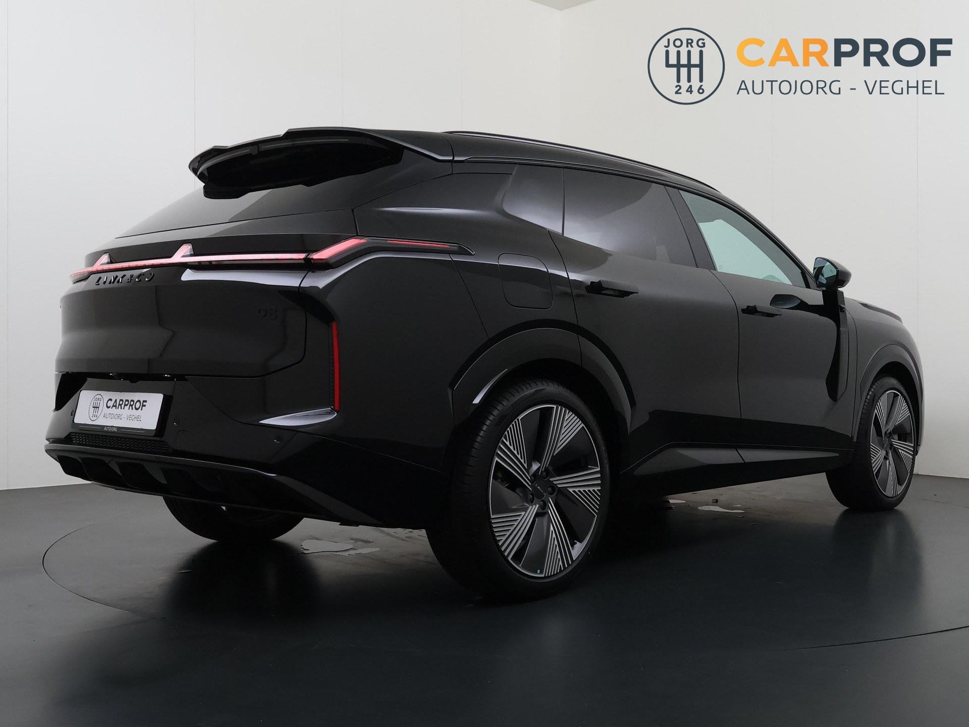 Lynk & Co 08 1.5 More Navigatie | Pano | 360 camera | 200 km, Auto's, Gebruikt, 4 cilinders, 2087 kg, Zwart