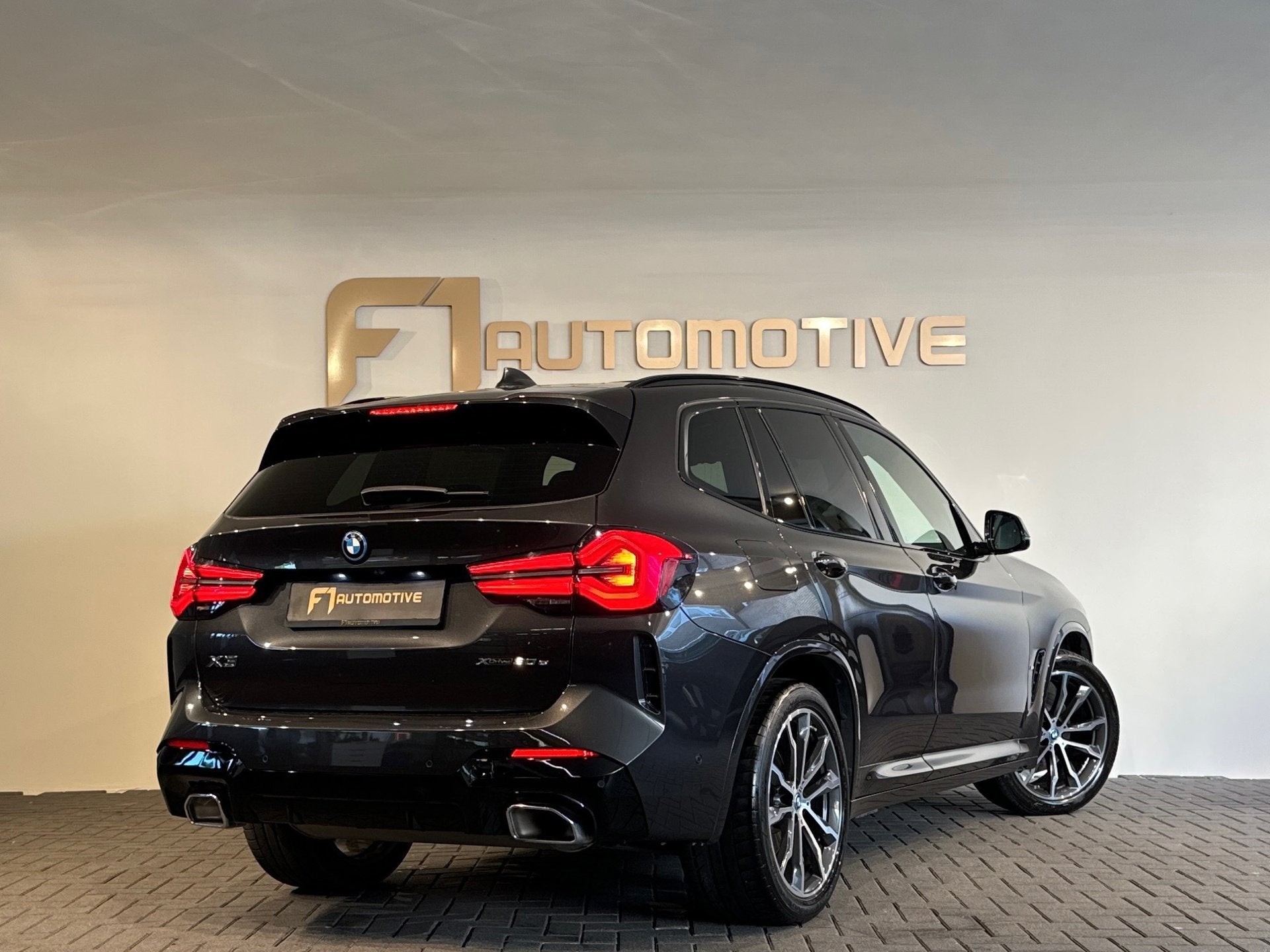 BMW X3 XDrive30e High Executive M Sport|Pano|M Seat|HuD|H/K|, Auto's, BMW, Automaat, 1998 cc, Gebruikt, Zwart