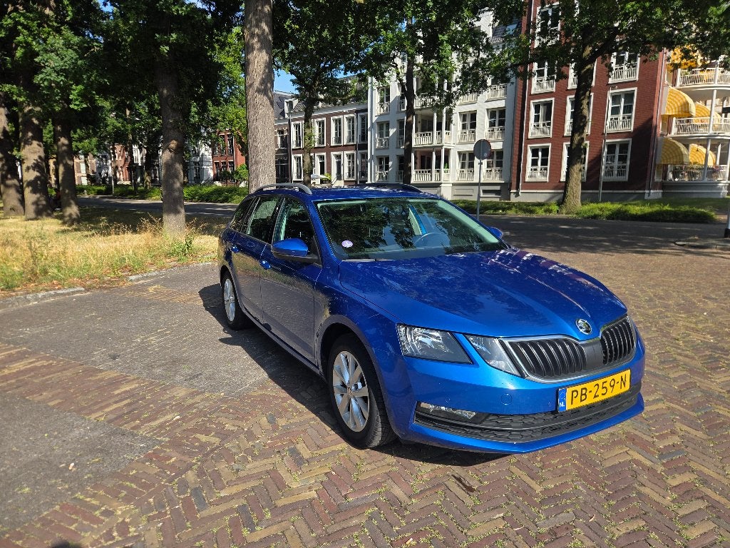 Skoda Octavia 1.0 TSI 85KW Combi 2017 Blauw, 4 cilinders, Blauw, 620 kg, 49 €/maand