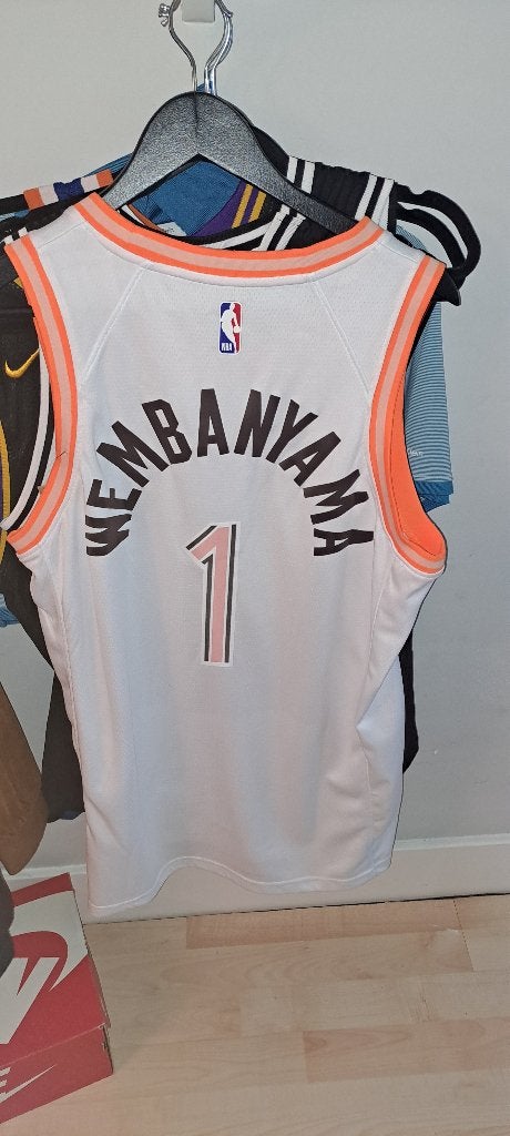 nba jersey san antonio New size m, Sport en Fitness, Basketbal, Ophalen of Verzenden, Nieuw, Kleding