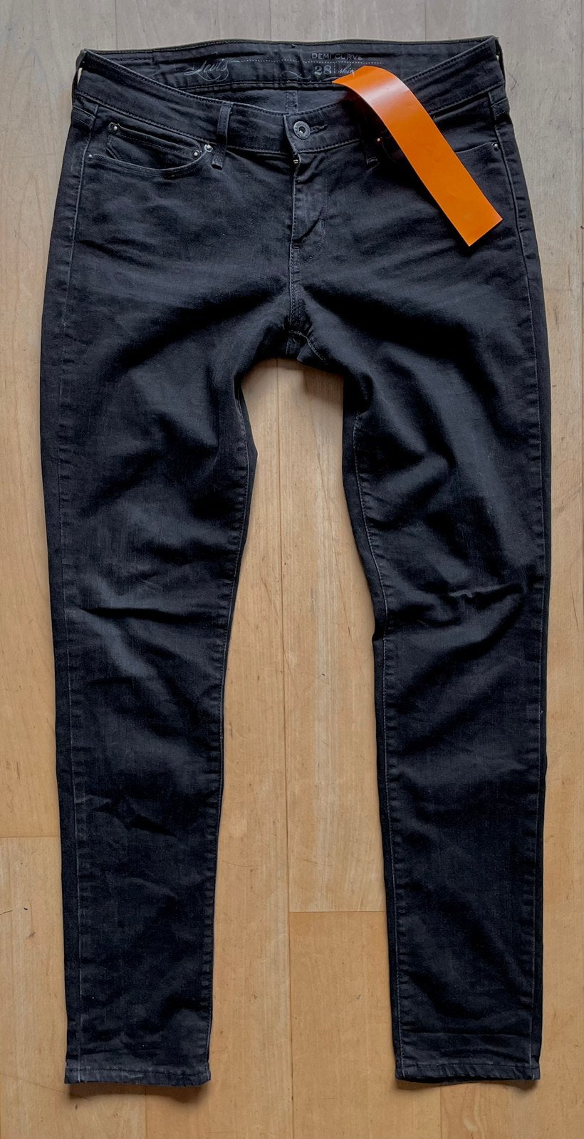 Levi’s Demi Curve Skinny Jeans zwart W28 L32, Kleding | Dames, Spijkerbroeken en Jeans, Ophalen of Verzenden, Zo goed als nieuw