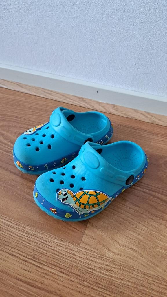 Zeer goeie staat, leuke crocs maat 25, Schoentjes, Jongetje of Meisje, Ophalen of Verzenden, Zo goed als nieuw