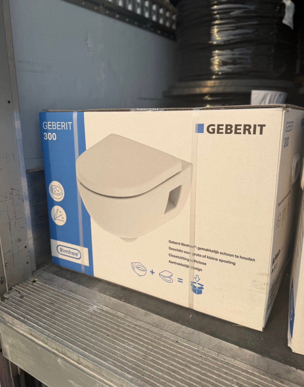 Geberit 300 Rimfree Wandcloset + Softclose Zitting – Nieuw, Ophalen, Nieuw, Toilet