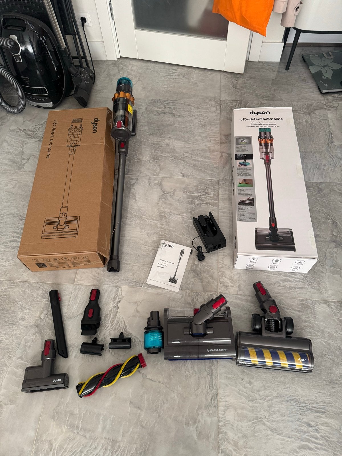 Dyson V15s Detect Submarine - Nieuw!, Ophalen of Verzenden, Dyson, Reservoir, Steelstofzuiger