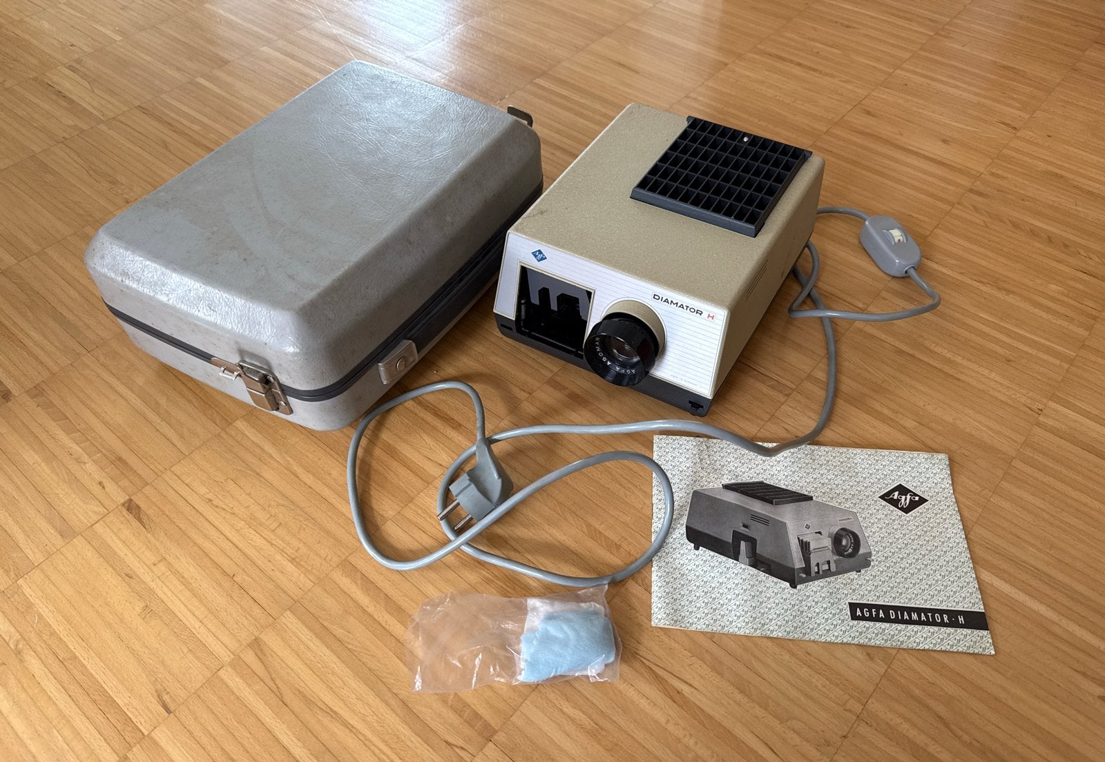 Vintage Agfa Diamator H diaprojector met koffer +handleiding, Ophalen, Gebruikt