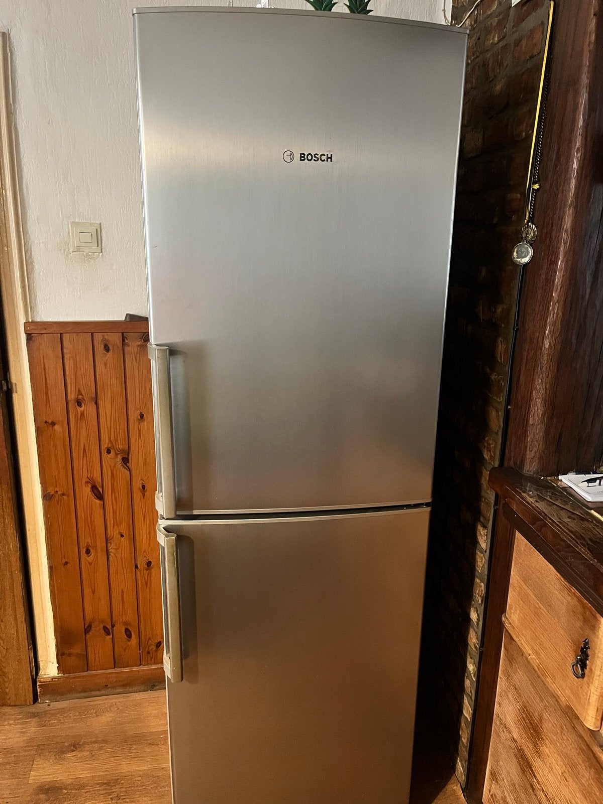 Bosch Koel-vriescombinatie met MultiAirflow, Gebruikt, 200 liter of meer, 60 cm of meer, Met aparte vriezer