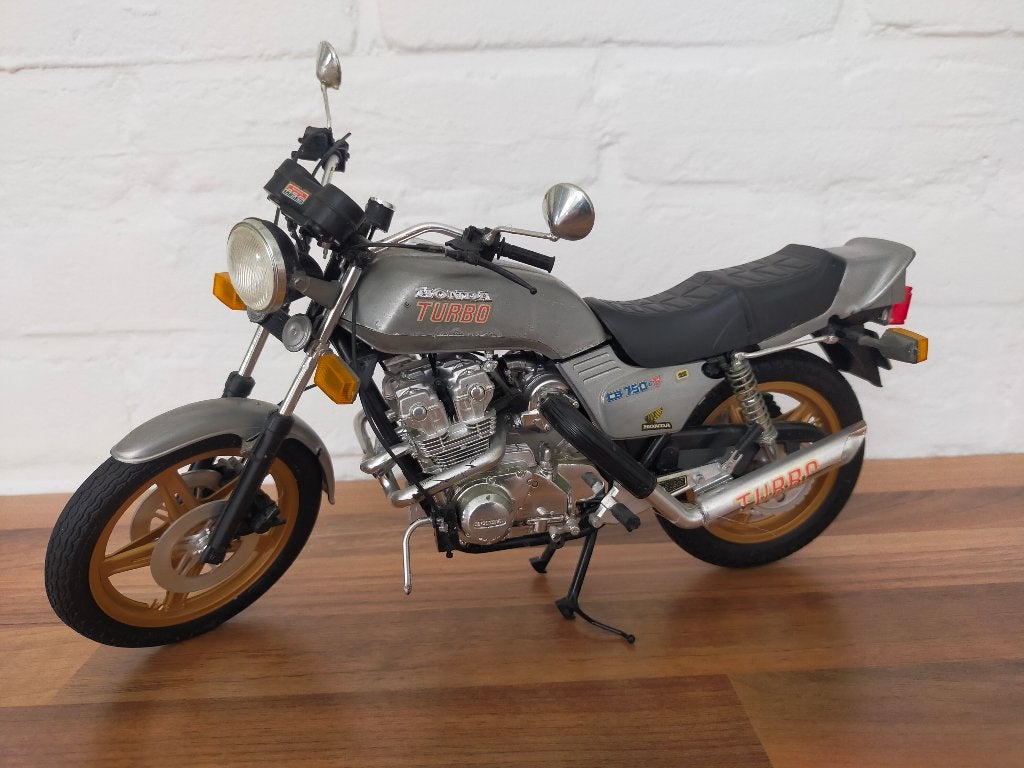 Honda cb750 turbo bouwpakket, Gebruikt, Revell, Ophalen of Verzenden, Groter dan 1:32
