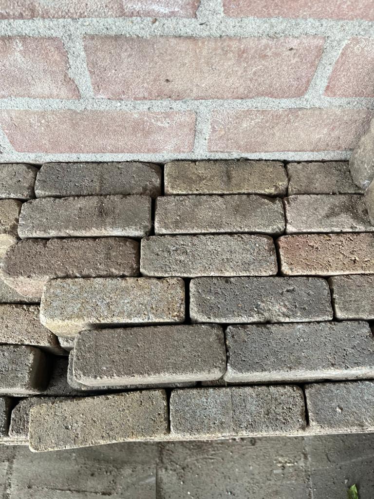 Partij waalformaat klinkers 15x5x7,5 cm, Tuin en Terras, Tegels en Klinkers, Ophalen, Zo goed als nieuw, Beton, Klinkers