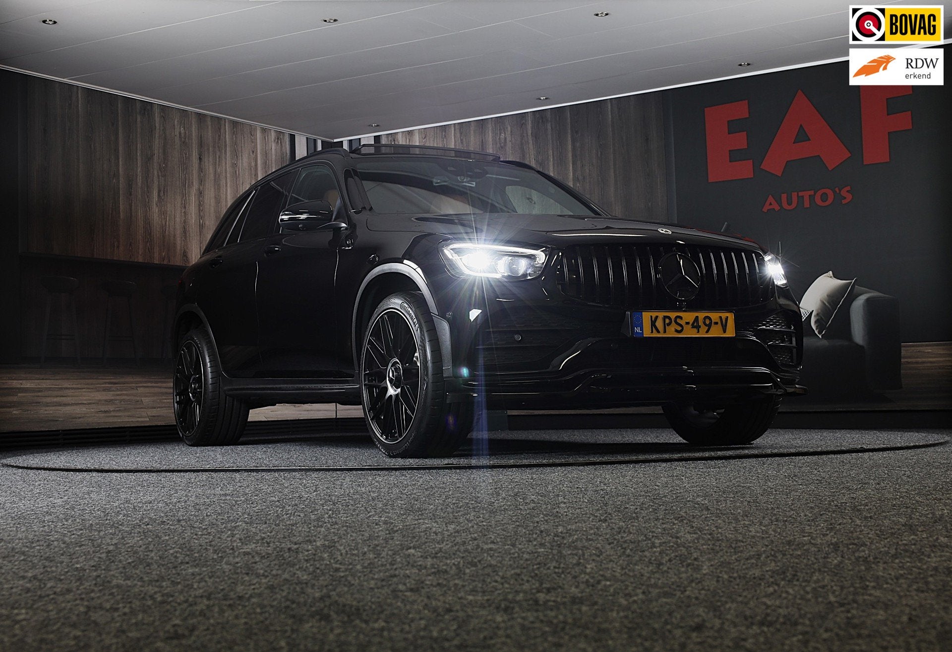 Mercedes-Benz GLC-klasse 300e 4MATIC AMG 63 Look / Head Up /, Automaat, Gebruikt, Euro 6, 4 cilinders