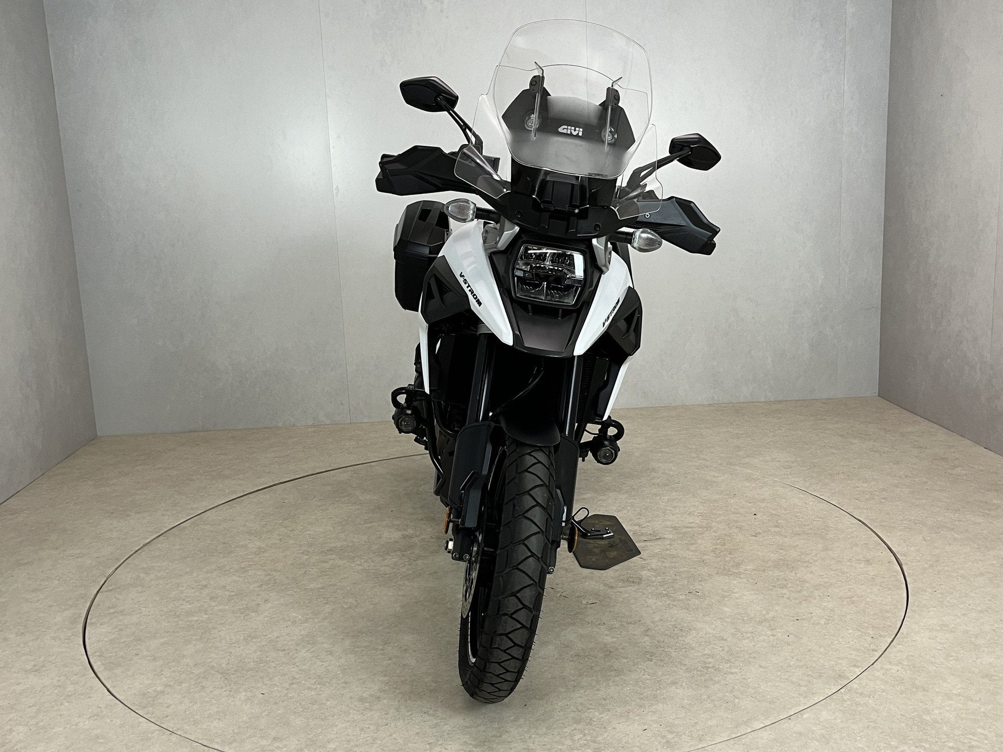Suzuki V-Strom 1050 (bj 2022), Suzuki B.V. Nimag, Lange Dreef 12
4131 NH  VIANEN, Bedrijf, Klantenservice@suzuki.nl
