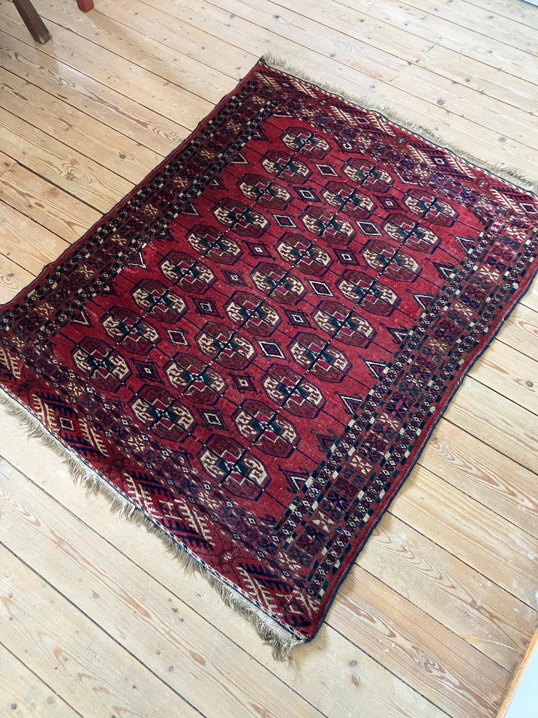 Perzisch tapijt (Turkmeens buchara), Antiek en Kunst, Antiek | Kleden en Textiel, Ophalen of Verzenden