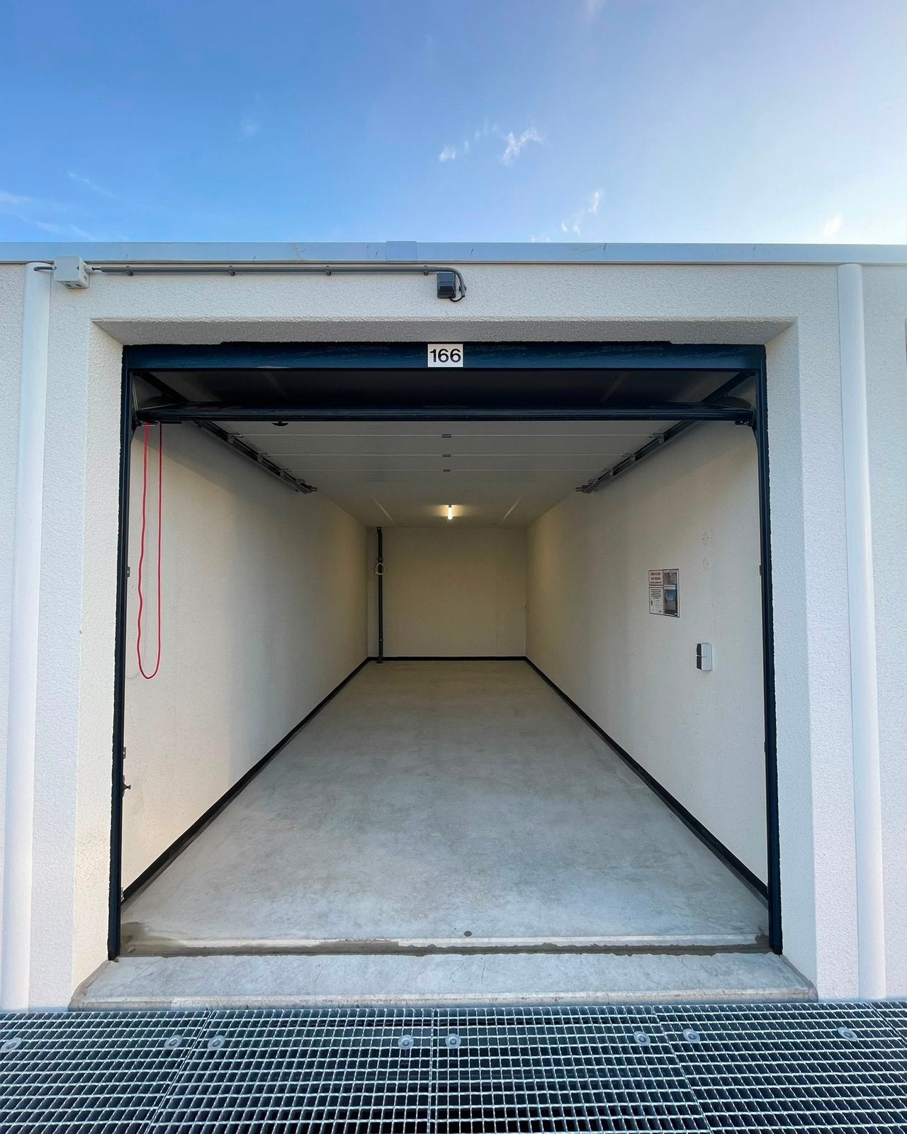 Opslagruimte / Opslagbox te huur -voorburg/leidschendam 25m2
