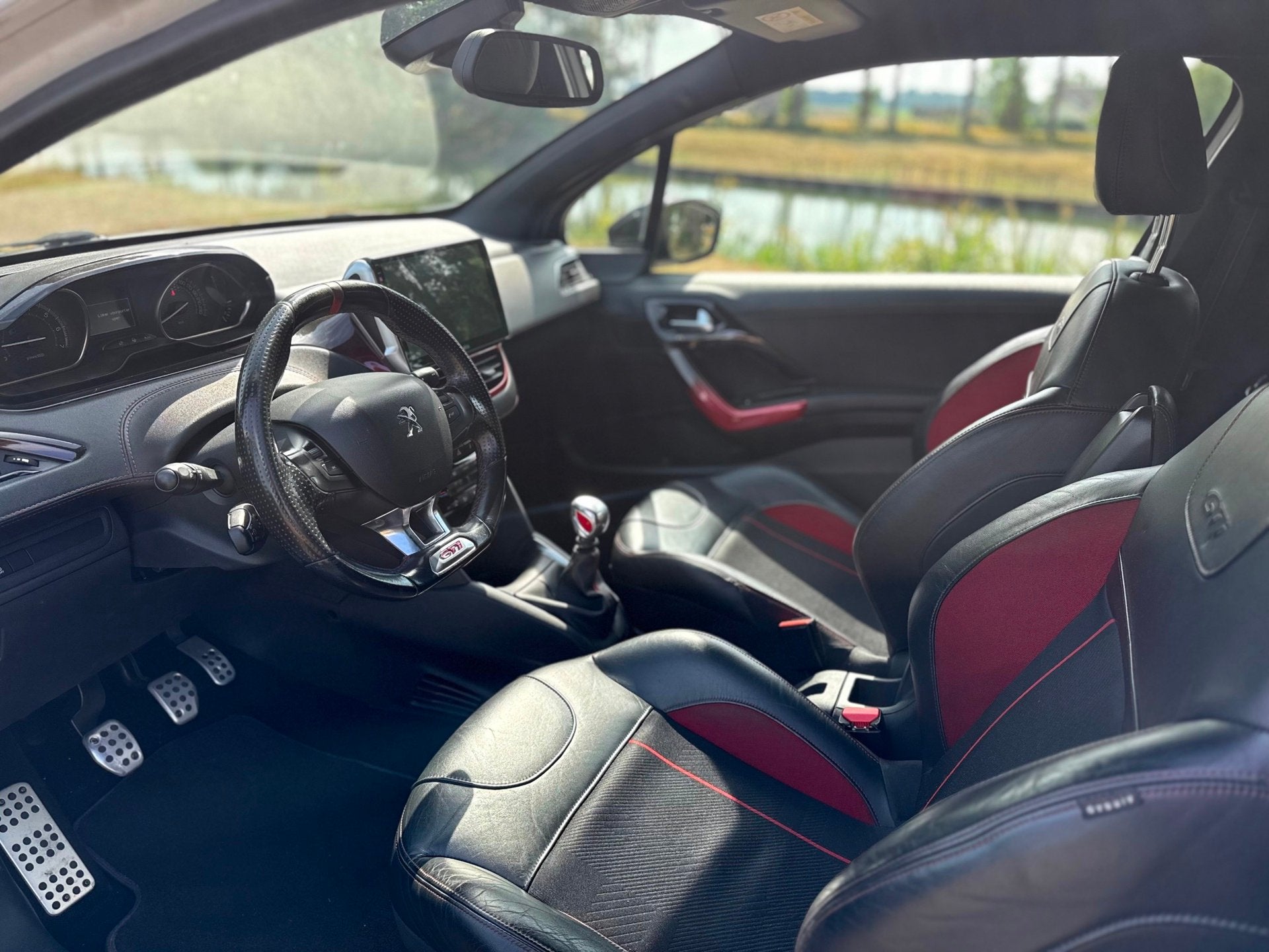 Foto 5 van Peugeot 208 1.6 THP GTi|Airco|Navigatie|Apk