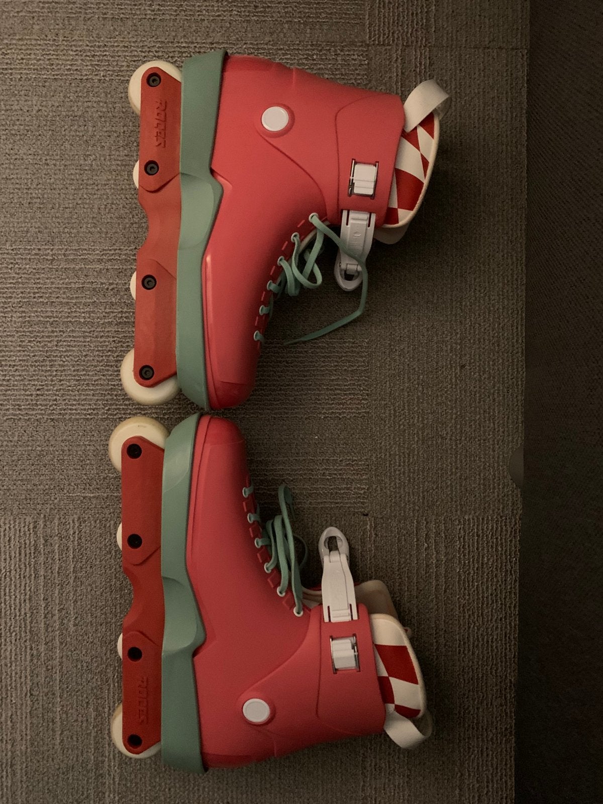 Roces aggressive skates maat 48, Ophalen, 100 tot 140 cm, Schoenen, Zo goed als nieuw