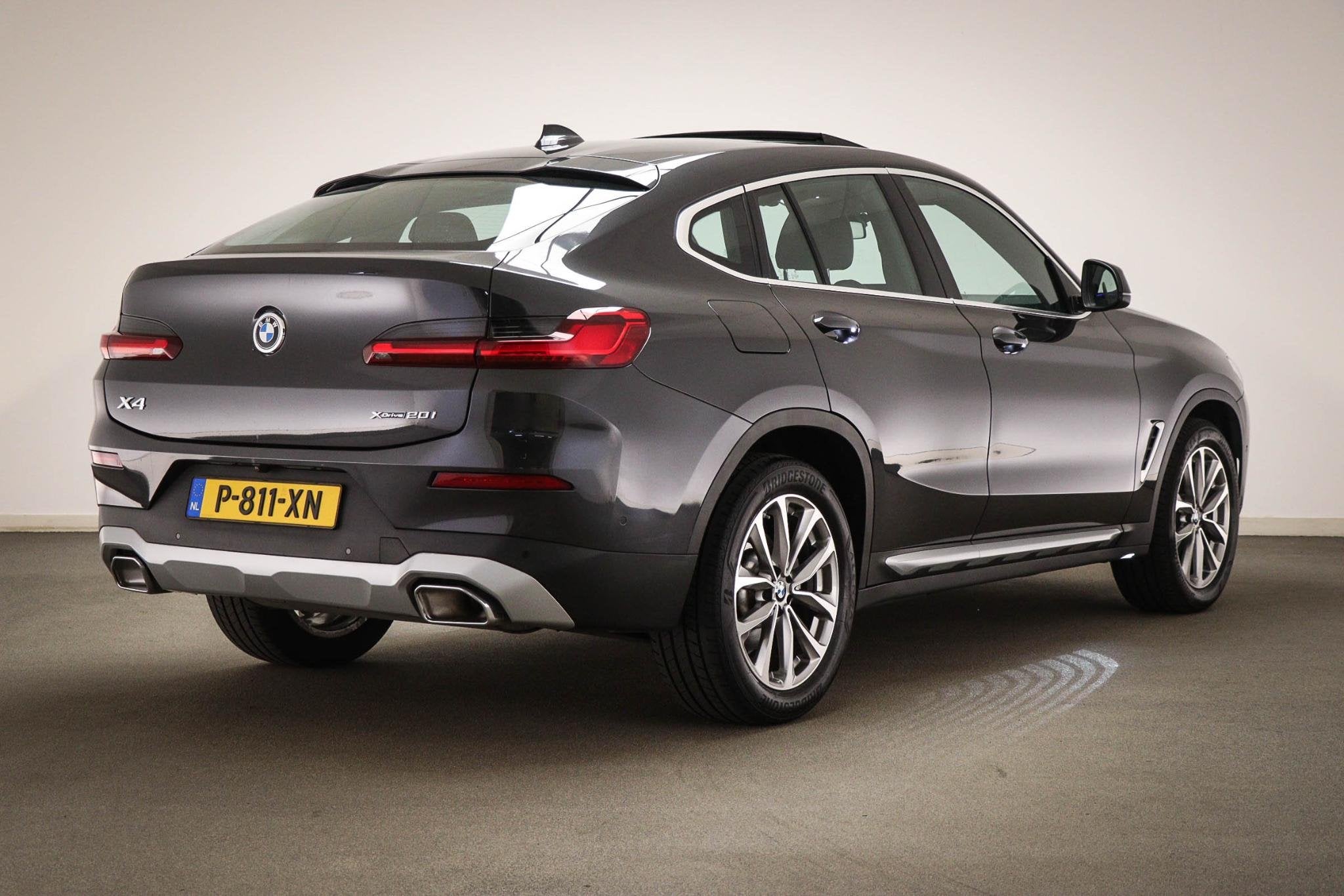 BMW X4 xDrive20i Business Edition Plus | PANORAMADAK | HEAD, Gebruikt, 4 cilinders, Bedrijf, Vierwielaandrijving