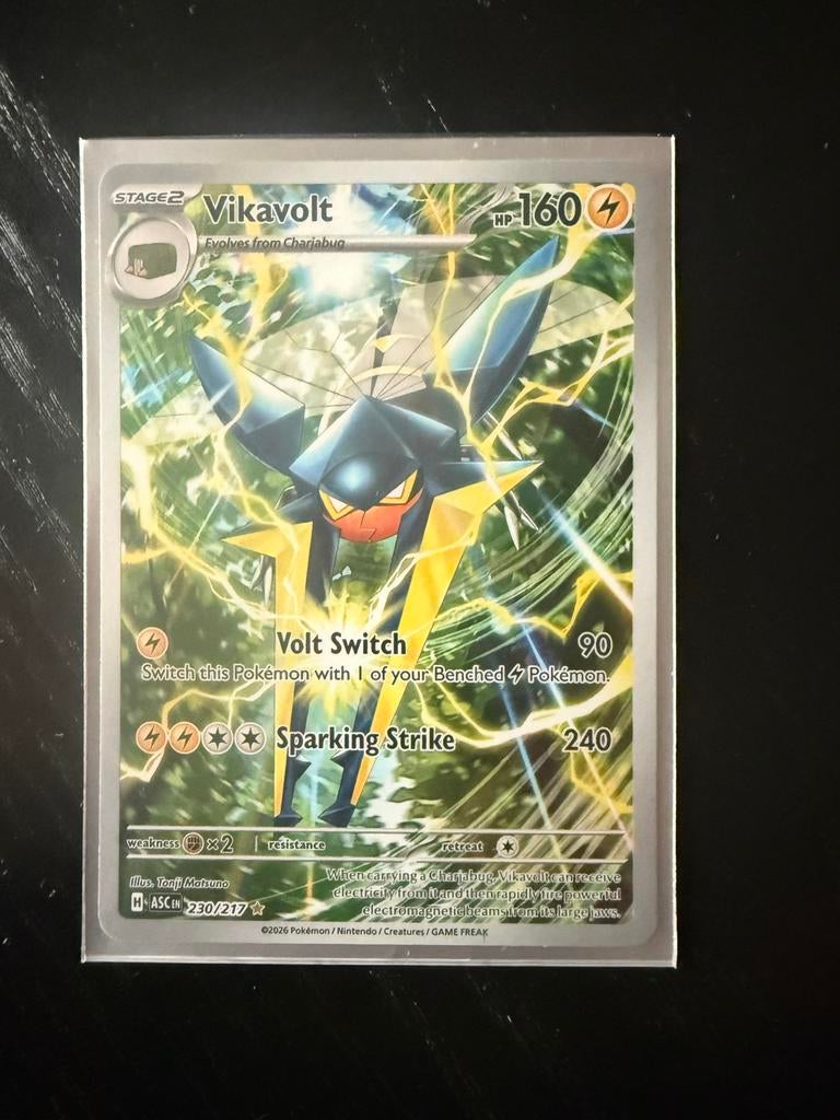 Vikavolt, nummer 230/217. ASCENTED HEROES, Ophalen of Verzenden, Zo goed als nieuw