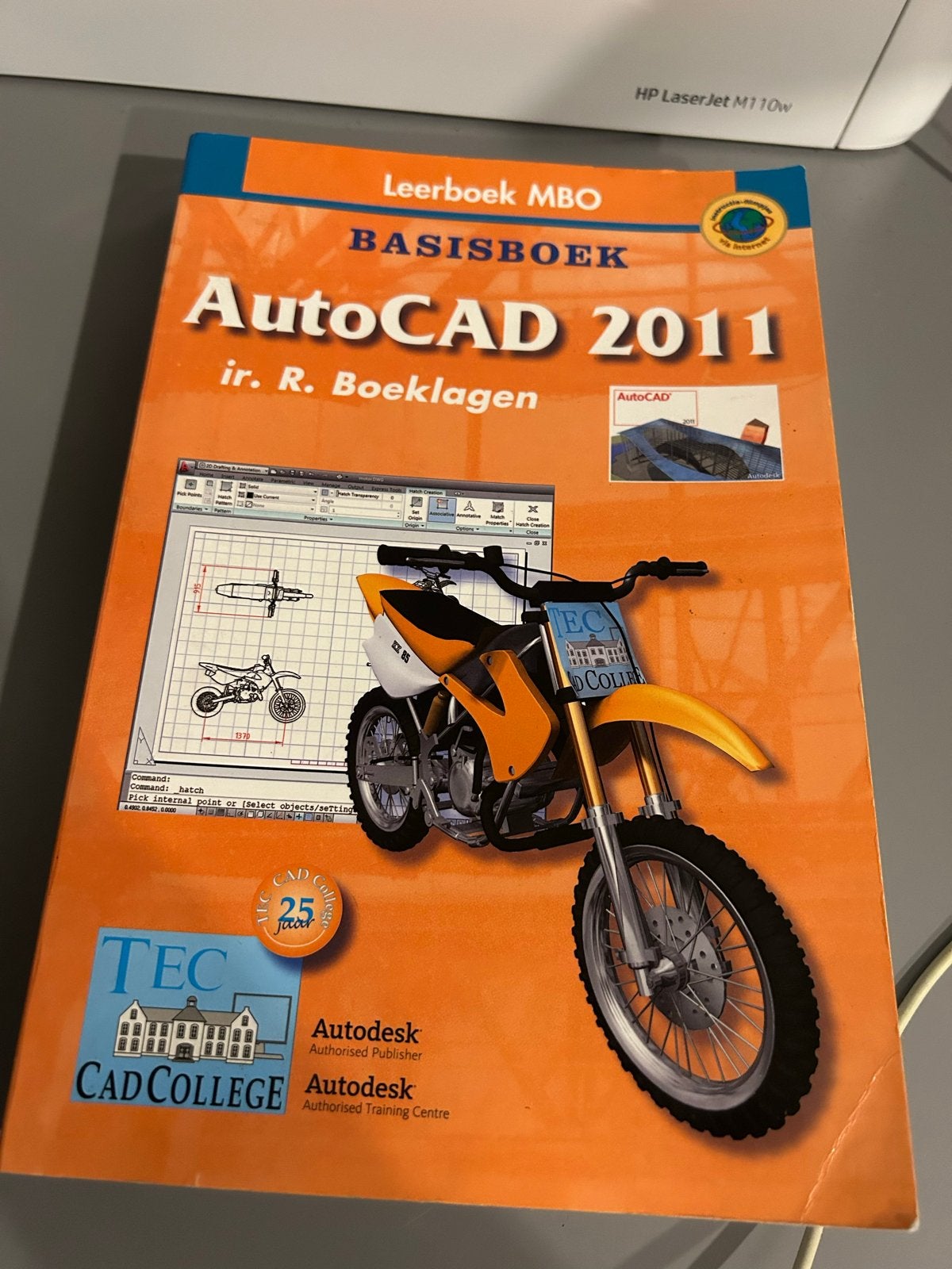 Leerboek AutoCAD 2011 Basisboek MBO, Ophalen of Verzenden, Beta, Zo goed als nieuw, MBO