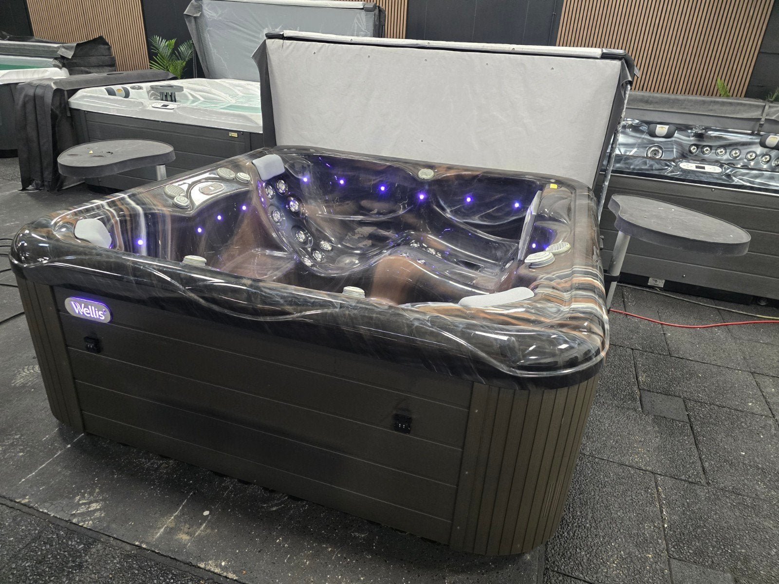 Wellis Spa venus Balboa 6 Persoons Luxe Jacuzzi Bluetooth, Gebruikt, Trap, Info@wellis.com, Wellis spa