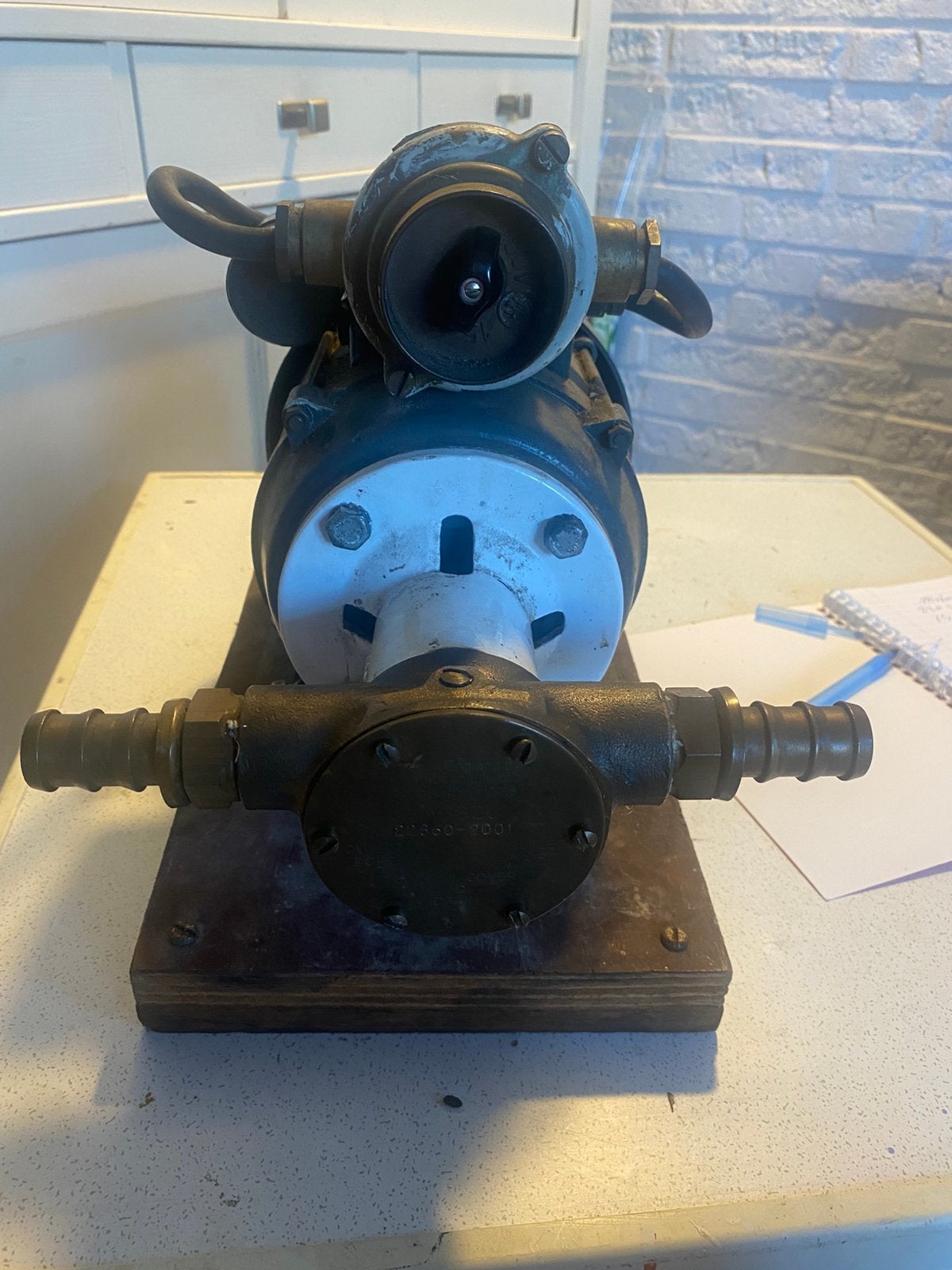 Jabsco pomp met 220v motor, Ophalen, Gebruikt, Motor en Techniek