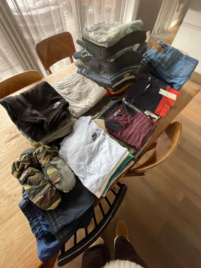 Groot kledingpakket jongens 8-14 jaar - 60 stuks merkkleding, Ophalen of Verzenden, Gebruikt, Overige maten