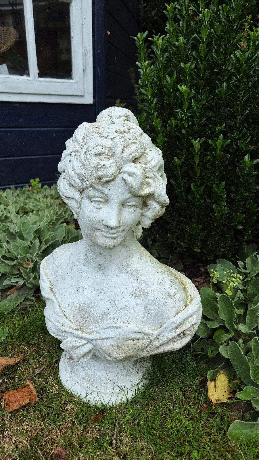 Decoratieve buste van een vrouw, tuinbeeld, Ophalen, Gebruikt, Steen, Mensenbeeld