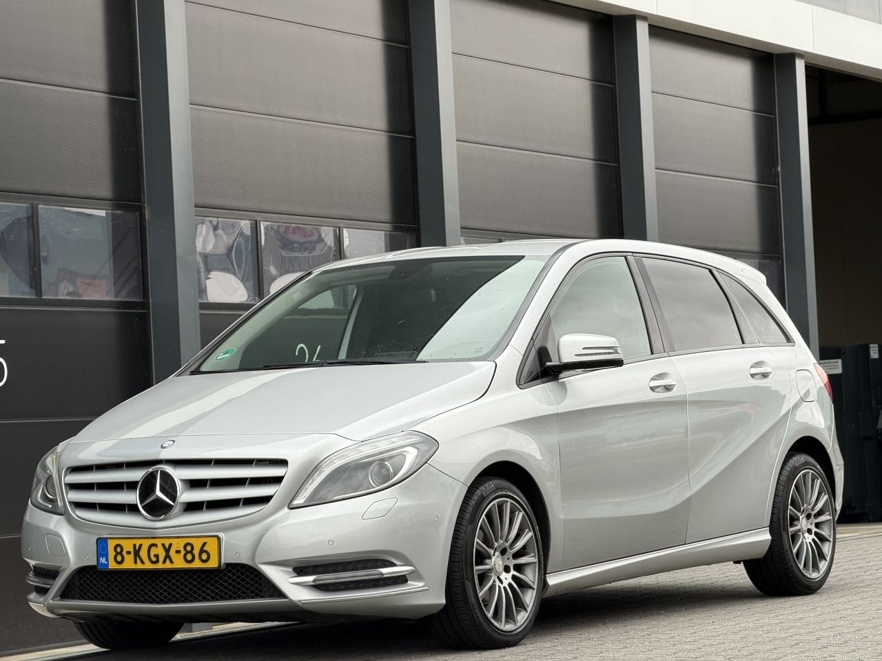 Mercedes-Benz B-Klasse 180 CDI Navi Airco PDC Leer, Multifunctioneel stuurwiel, 4 cilinders, 1796 cc, Origineel Nederlands