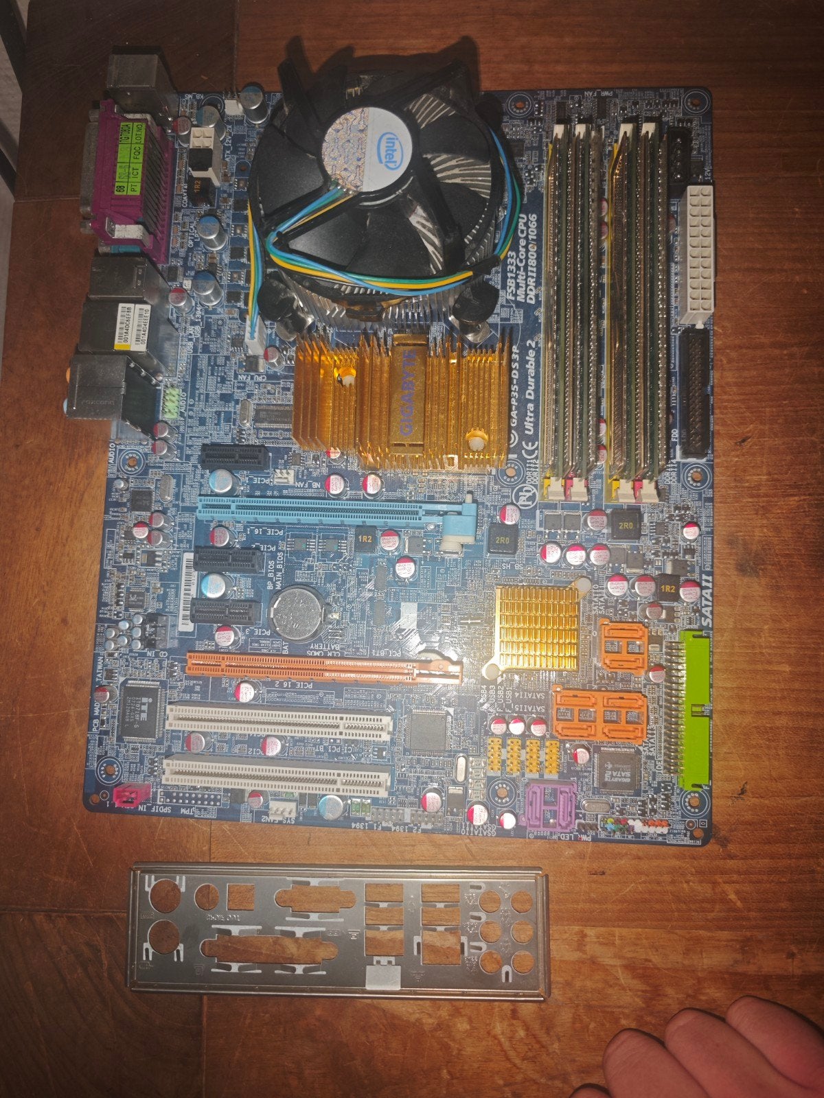 Gigabyte -35-DS3P E6750 met 4GB DDR2 Retro Moederbord Setup, Computers en Software, Info@gigabyte.com, Gebruikt, Gigabyte, Ophalen of Verzenden