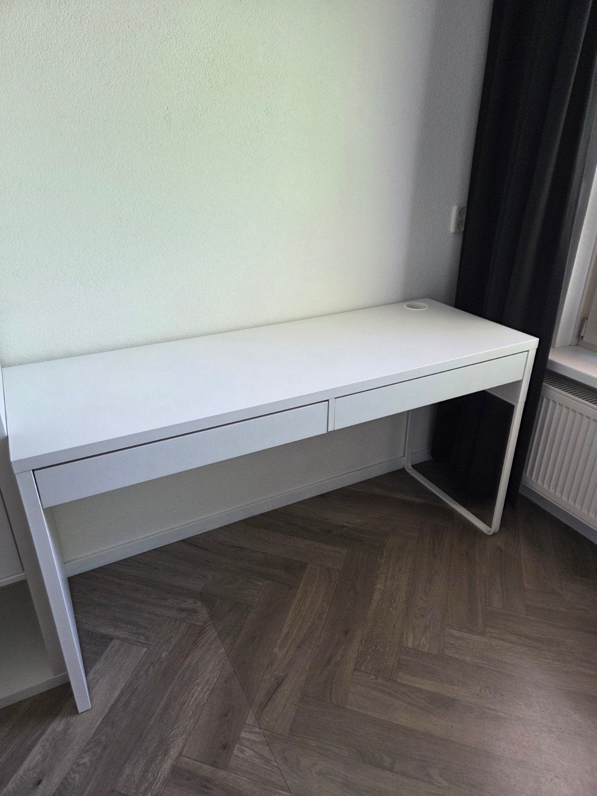 IKEA MICKE Bureau wit 142x50 cm met lades, Ophalen, Met lades, Gebruikt, Spaanplaat of MDF