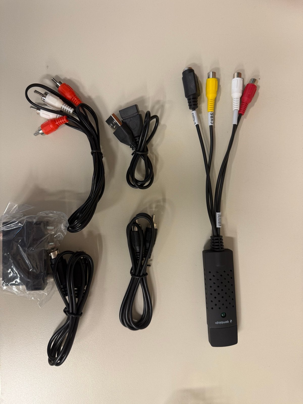 Gembird USB videograbber met diverse kabels, Ophalen of Verzenden, Zo goed als nieuw, Minder dan 2 meter, Overige kabels
