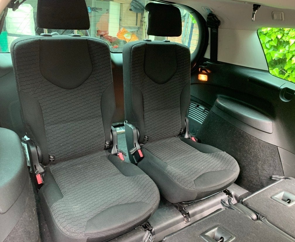 2 autostoelen Peugeot 308 SW (2007-2014), tweede/derde rij, Ophalen of Verzenden, Gebruikt, Peugeot