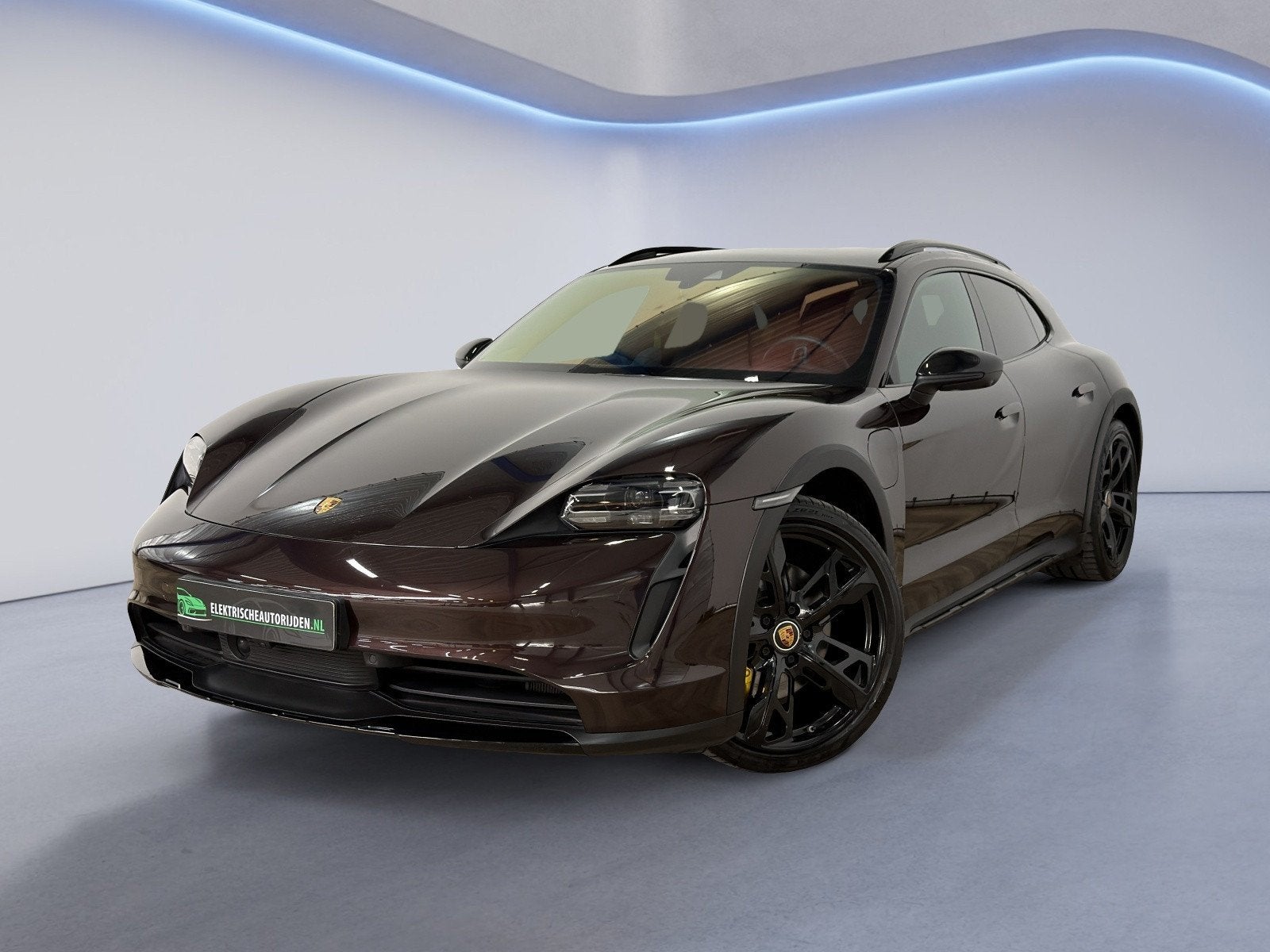 Porsche Taycan Cross Turismo 4 93 kWh|INCL BTW|PANO|BOSE|NAP, Auto's, Zwart, 4 stoelen, 228 min, 389 km