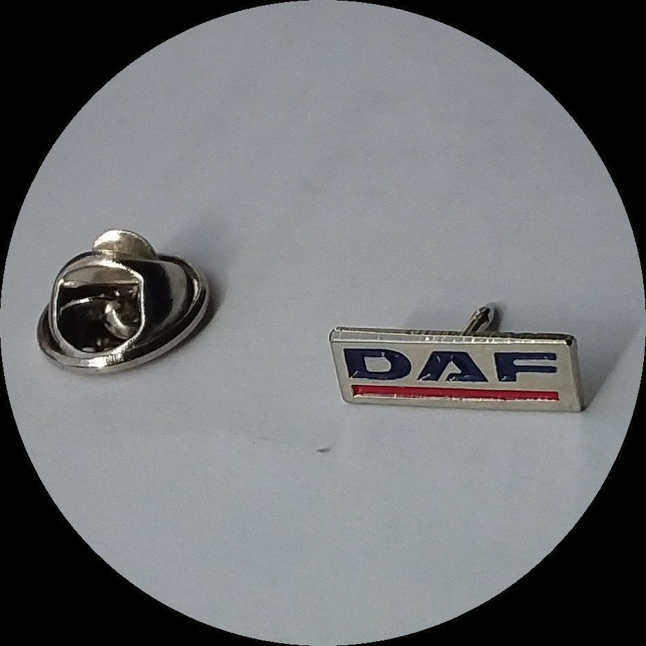 DAF trucks  pin, smal, Verzamelen, Speldjes, Pins en Buttons, Ophalen of Verzenden, Zo goed als nieuw, Transport, Speldje of Pin