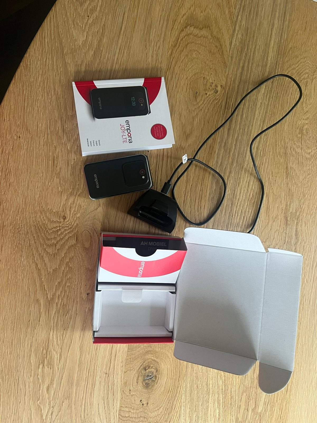 Emporia JOY-LTE Klaptelefoon met AH Mobiel Simkaart, Telecommunicatie, Ophalen, Inklapmodel, Zonder simlock, Zonder abonnement