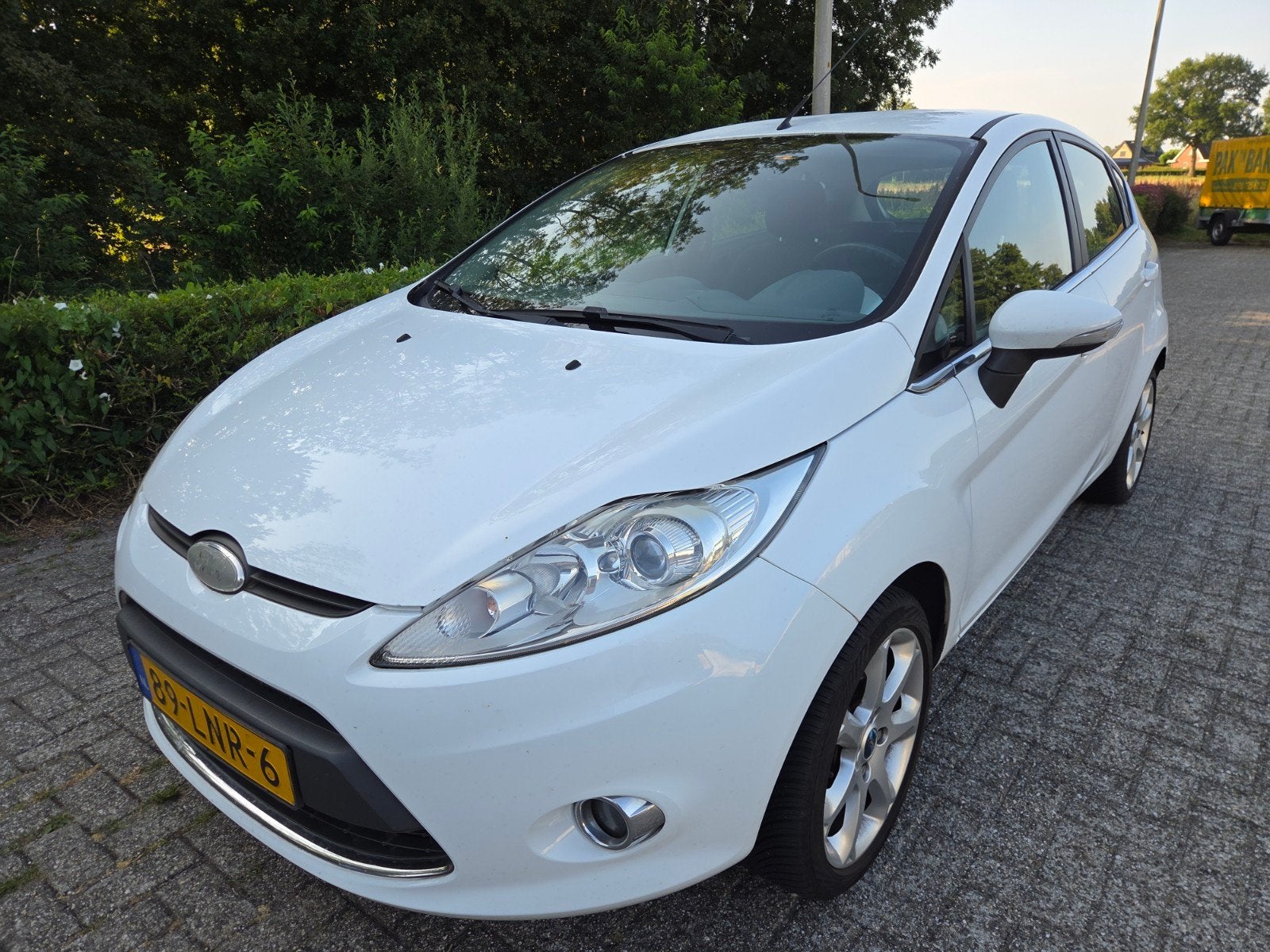Ford Fiësta 1.25 60KW 5DR 2010 60kw clima  Wit, Auto's, Voorwielaandrijving, Stof, 1242 cc, Wit