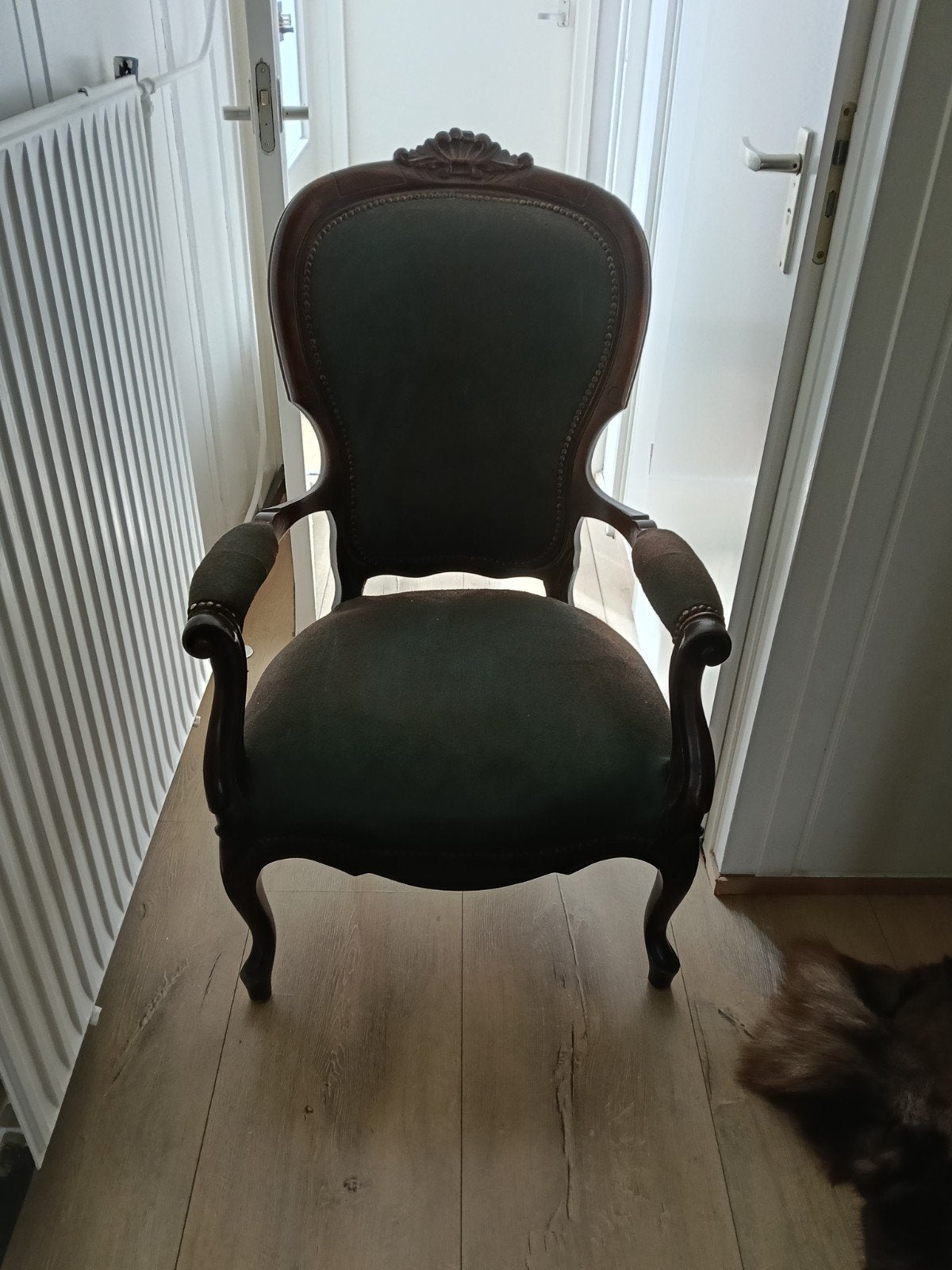 Antieke fauteuil - Klassieke stoel met houten frame, Antiek en Kunst, Antiek | Meubels | Stoelen en Banken, Ophalen