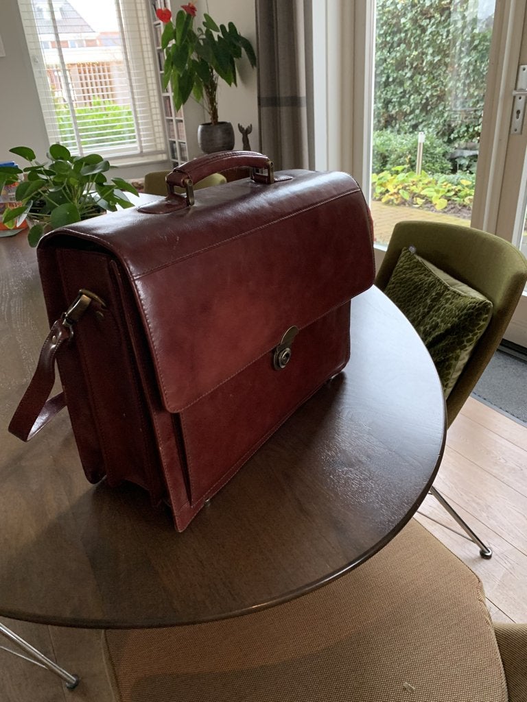 Klassieke aktetas met laptopvak bruin, Computers en Software, Ophalen, Bruin, Aktetas, Zo goed als nieuw