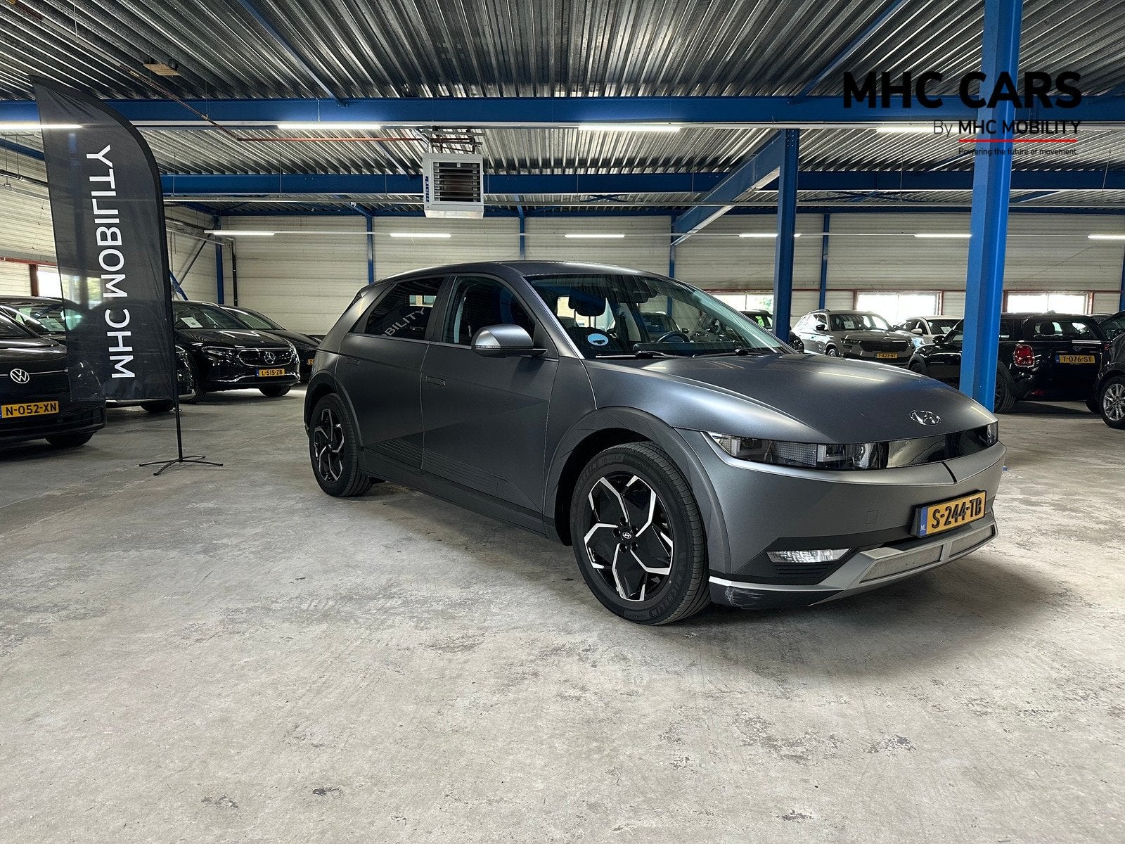 Hyundai IONIQ 5 Style 77.4 kWh | Warmtepomp | MHC budget Car, Auto's, 228 pk, Stof, Gebruikt, Zwart