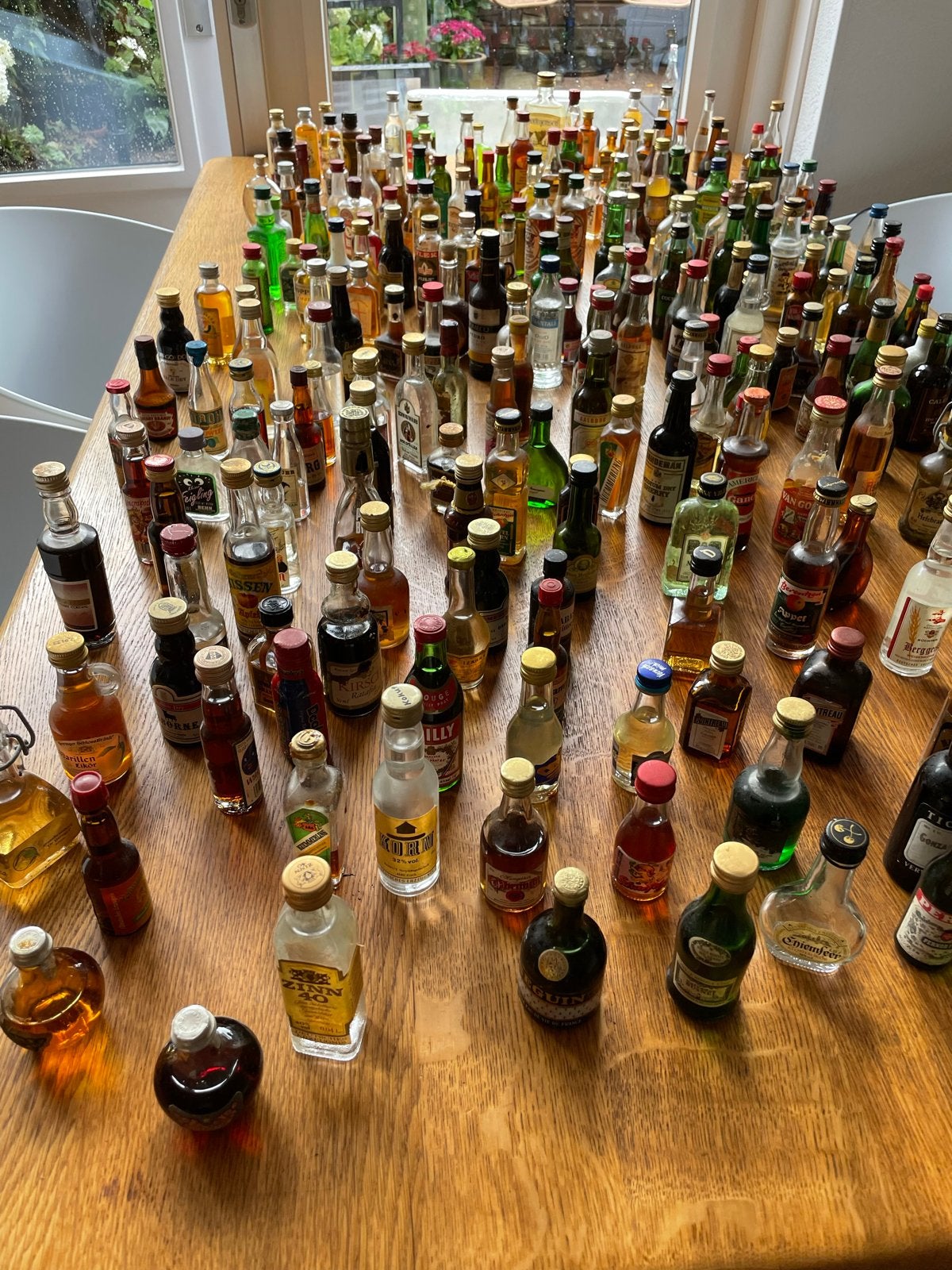 Grote verzameling miniatuurflesjes sterke drank, Verzamelen, Ophalen, Nieuw