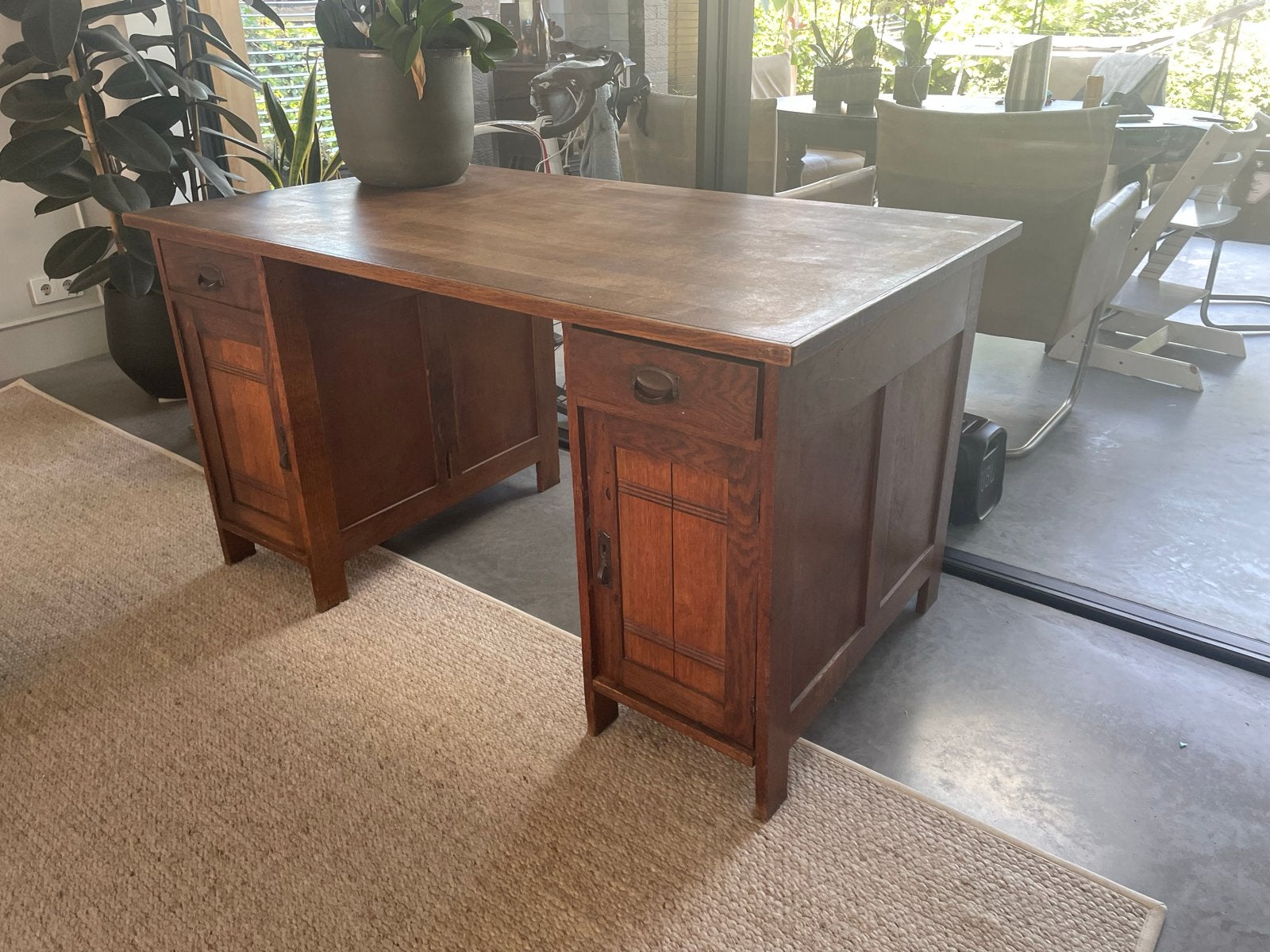 Antiek Eiken Bureau met Lades en Kasten, Antiek en Kunst, Ophalen of Verzenden