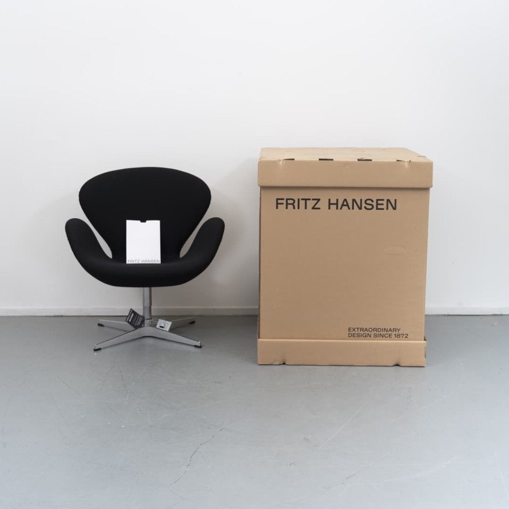 Fritz Hansen Swan Chair Stoel Zwart Stof