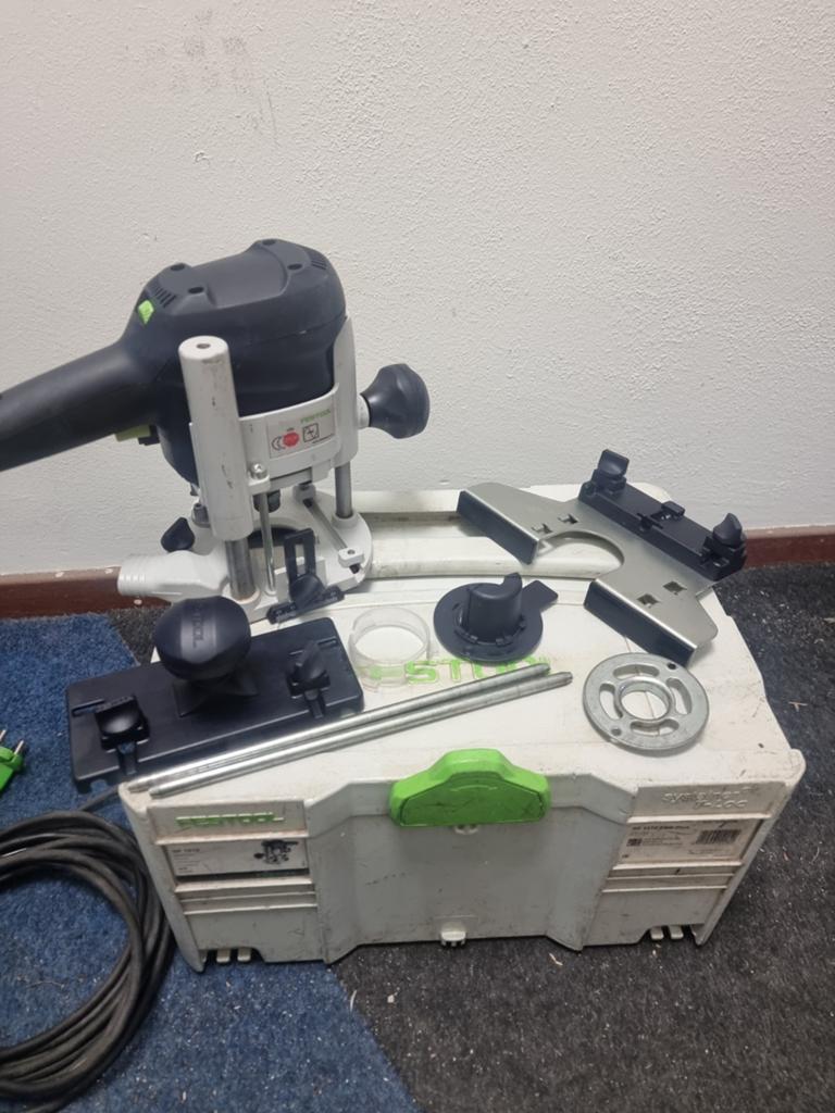 Festool bovenfrees 1010, Ophalen