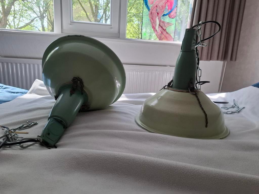 Vintage Sovjet Fabriekslampen - Opnieuw Bekabeld, Antiek en Kunst, Ophalen