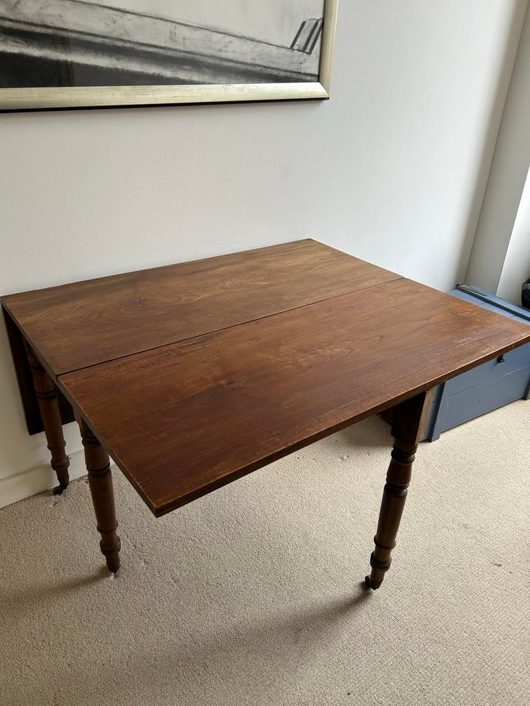 Antieke gateleg tafel met koperen rolpootjes, Antiek en Kunst, Antiek | Meubels | Tafels, Ophalen
