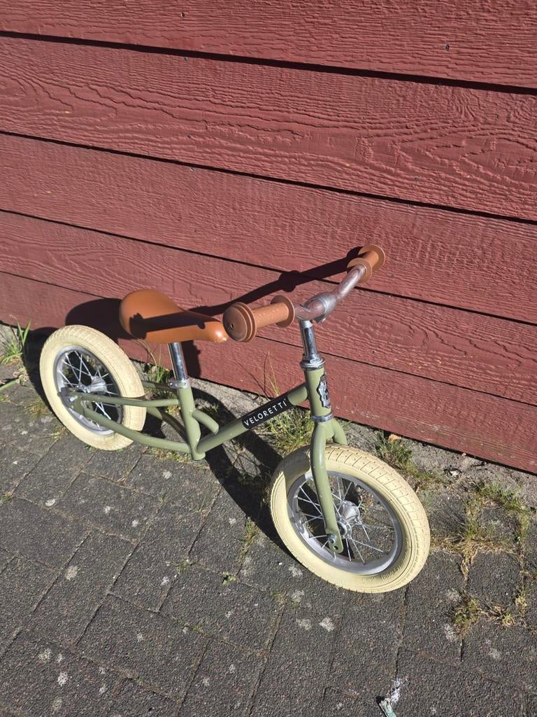 Veloretti loopfiets in olijfgroen, Kinderen en Baby's, Ophalen of Verzenden, Gebruikt, Loopfiets