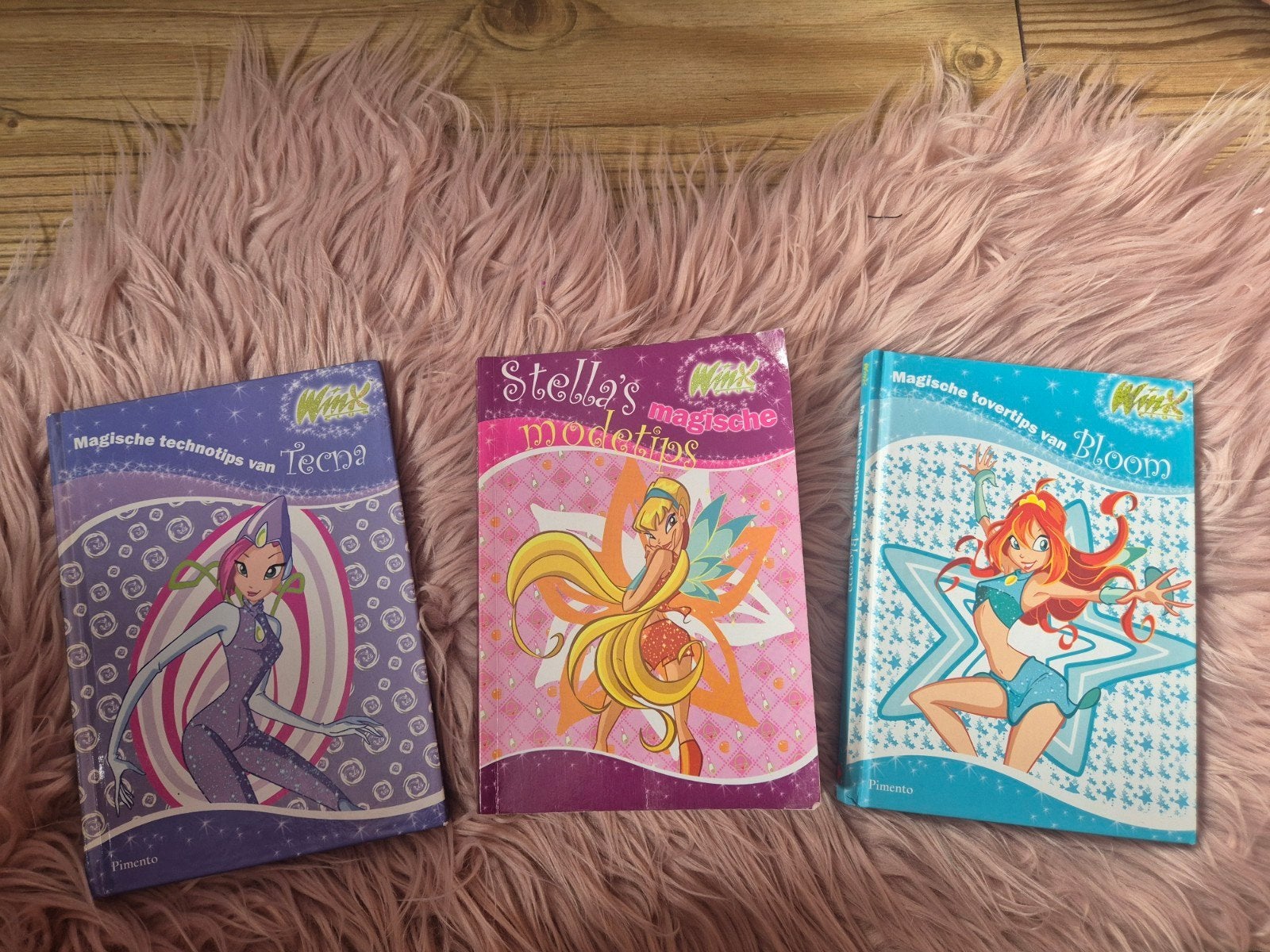 Winx Club Boeken: Magische Technotips, Modetips & Tovertips, Ophalen of Verzenden, Gelezen, Winx Club, Fictie algemeen