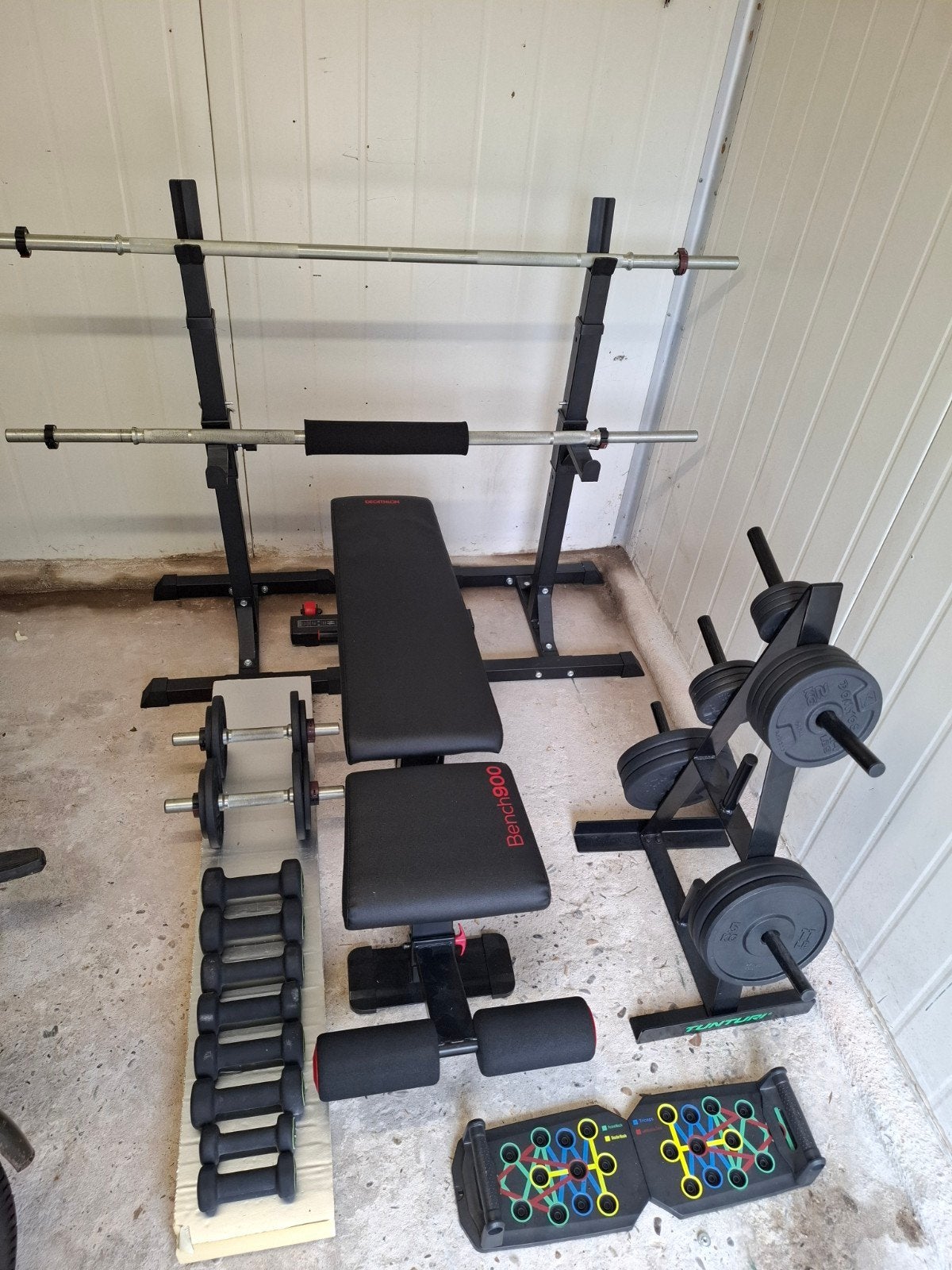 Halterbank met 2 stangen & gewichten-rek, Ophalen, Zo goed als nieuw, Fitnessbank
