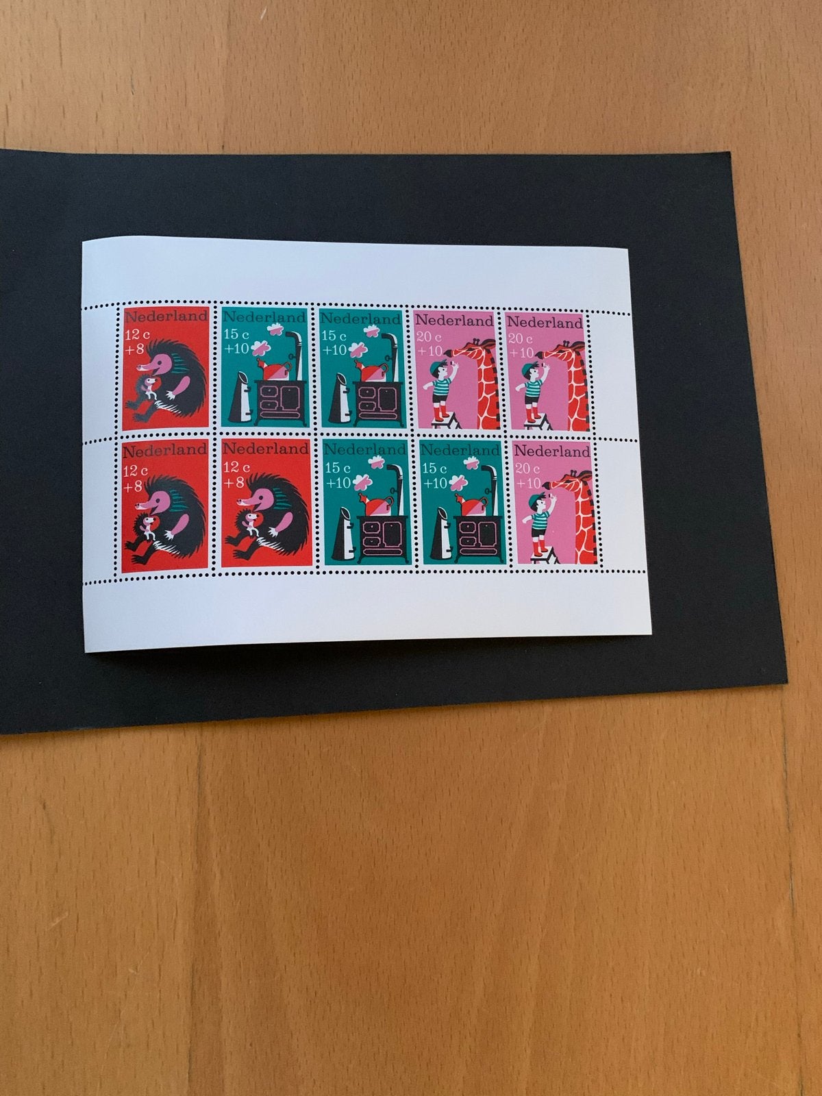 Vel kinderpostzegels 1968, Ophalen of Verzenden, Na 1940, Postfris