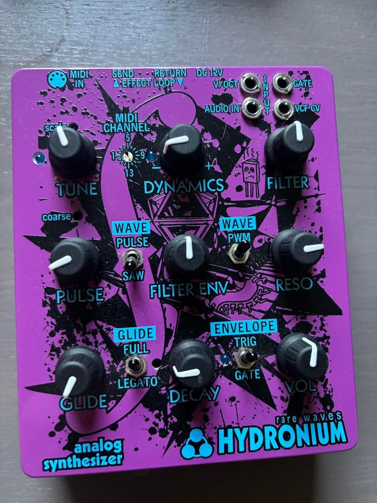 Rare waves Hydronium analog synth 303 achtig, Overige merken, Zo goed als nieuw, Met midi-aansluiting, Overige aantallen