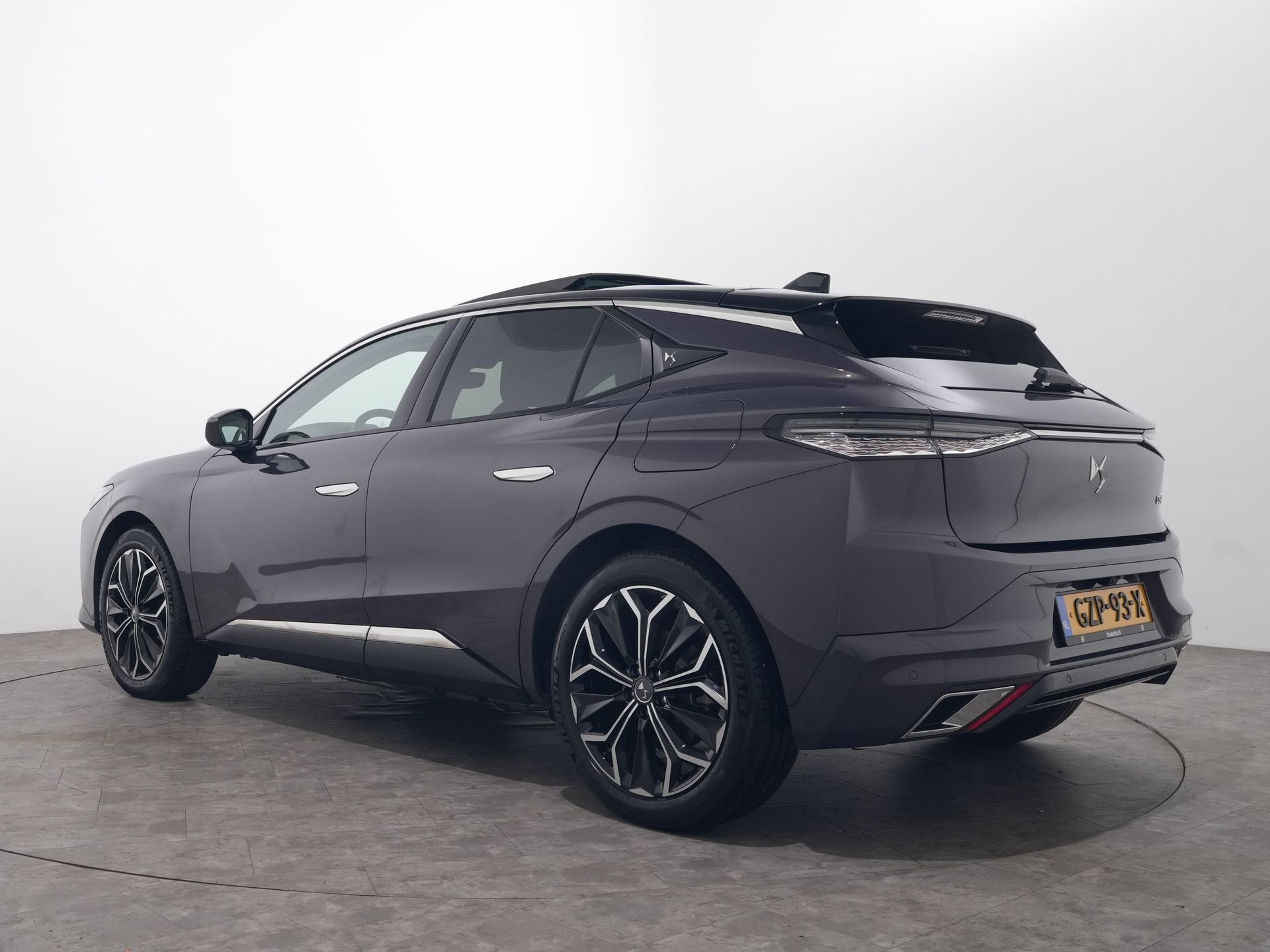 DS DS 4 1.6 PHEV 225PK ANTOINE DE SAINT EXUPÉRY AUT8 | Pano, Auto's, Dealer onderhouden, Gebruikt, 4 cilinders, Bedrijf