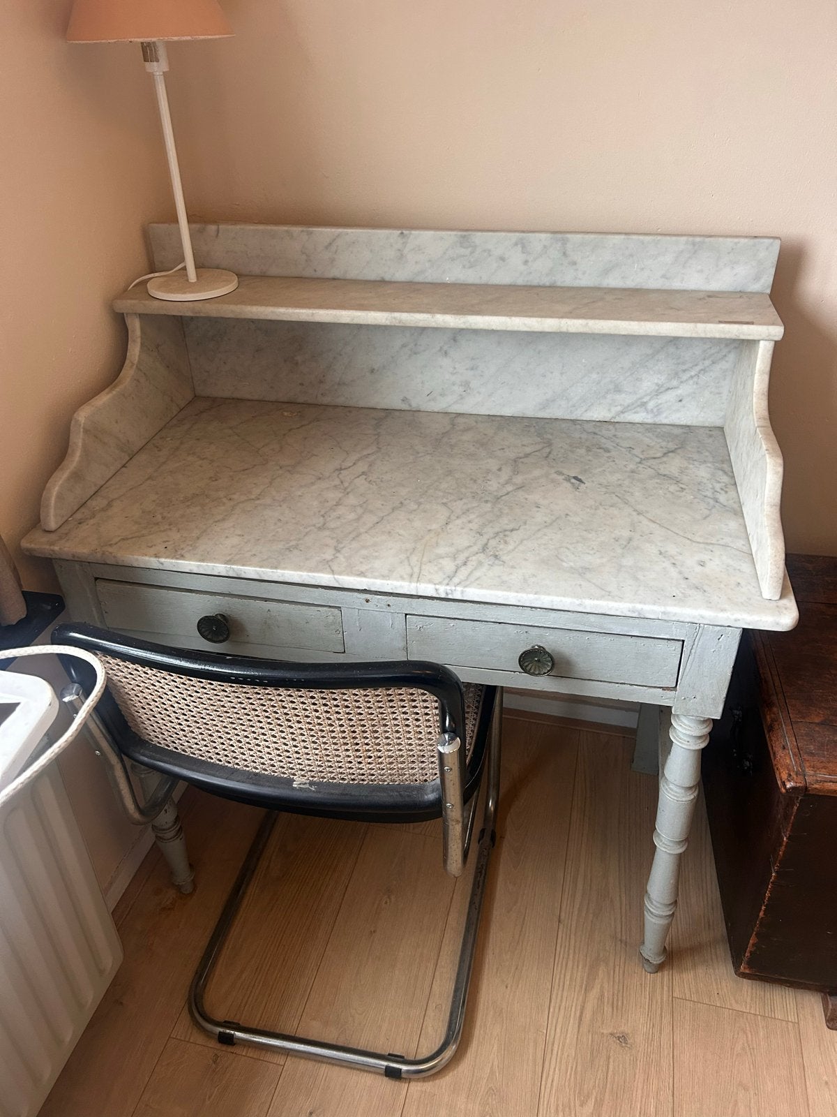 Franse marmeren kaptafel met lichtblauw onderstel, Ophalen, Overige materialen, Gebruikt, 50 tot 100 cm